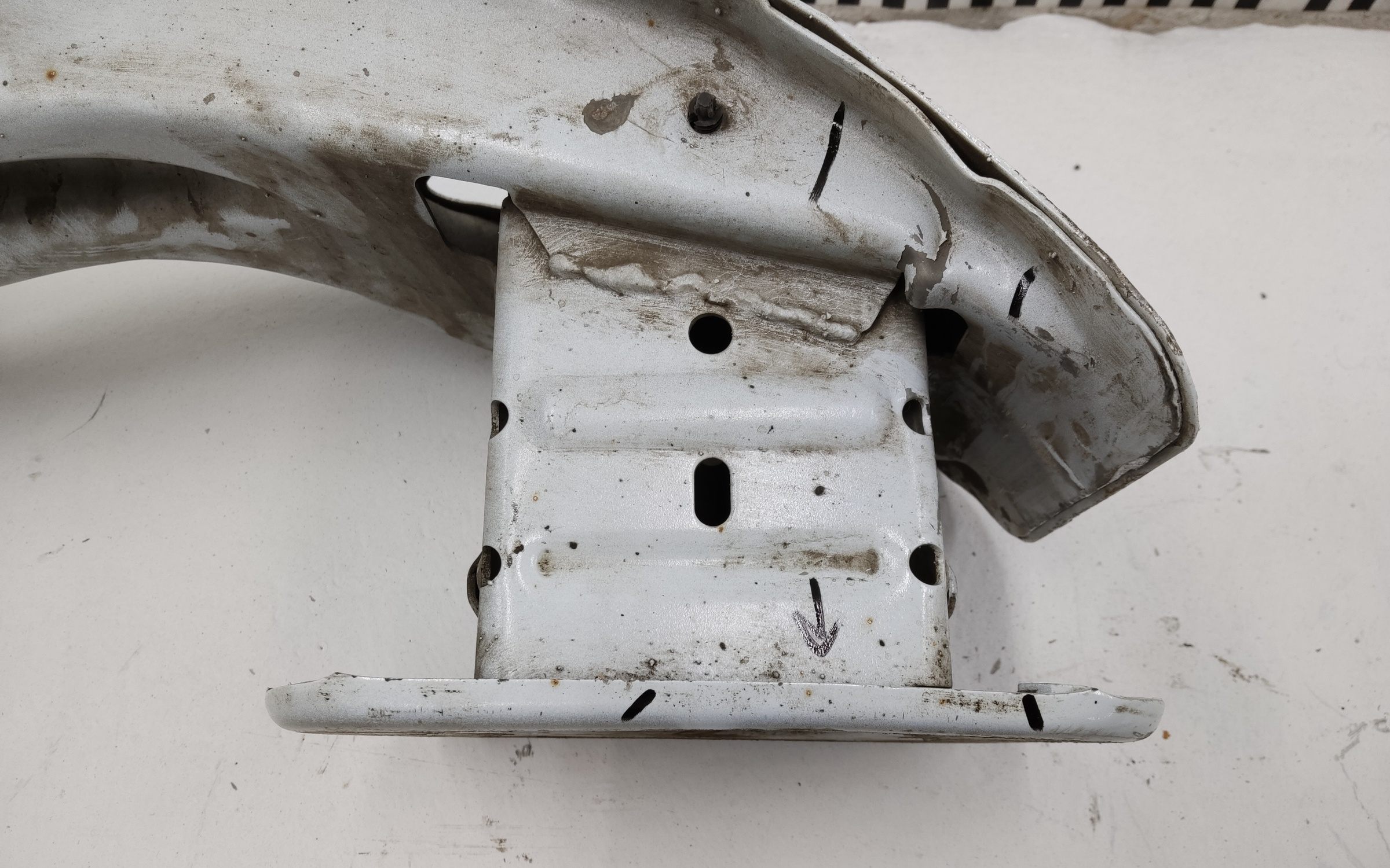 Усилитель переднего бампера Ford Transit 7