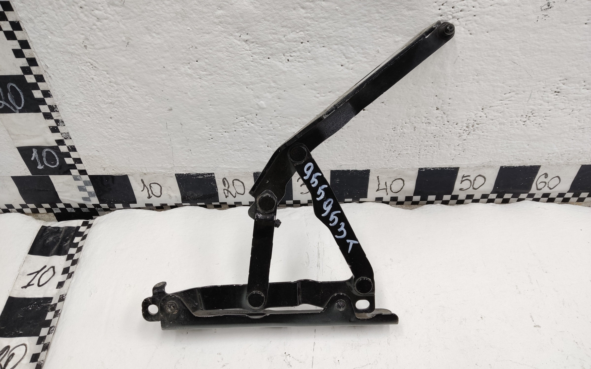 Петля капота левая Mercedes-Benz GLE-klasse V167