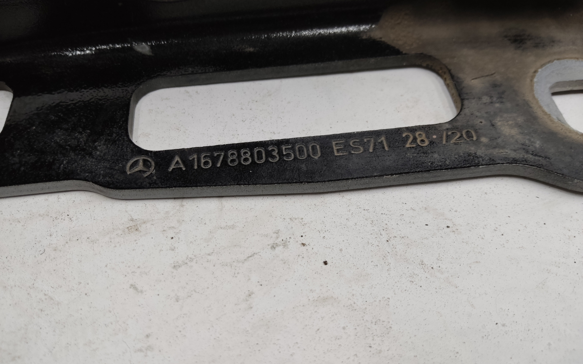 Петля капота левая Mercedes-Benz GLE-klasse V167