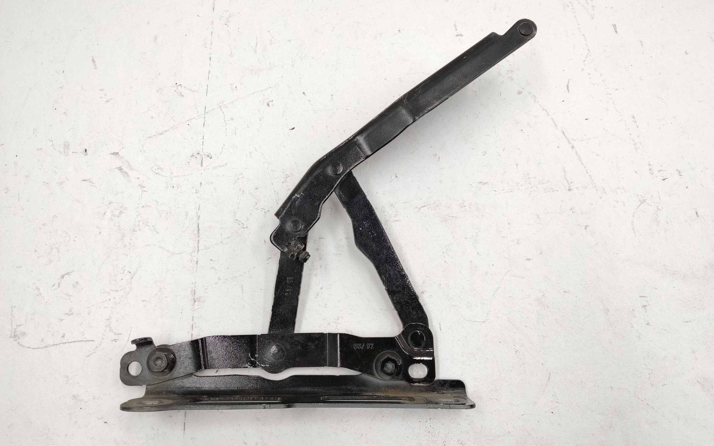 Петля капота правая Mercedes GLE-klasse V167