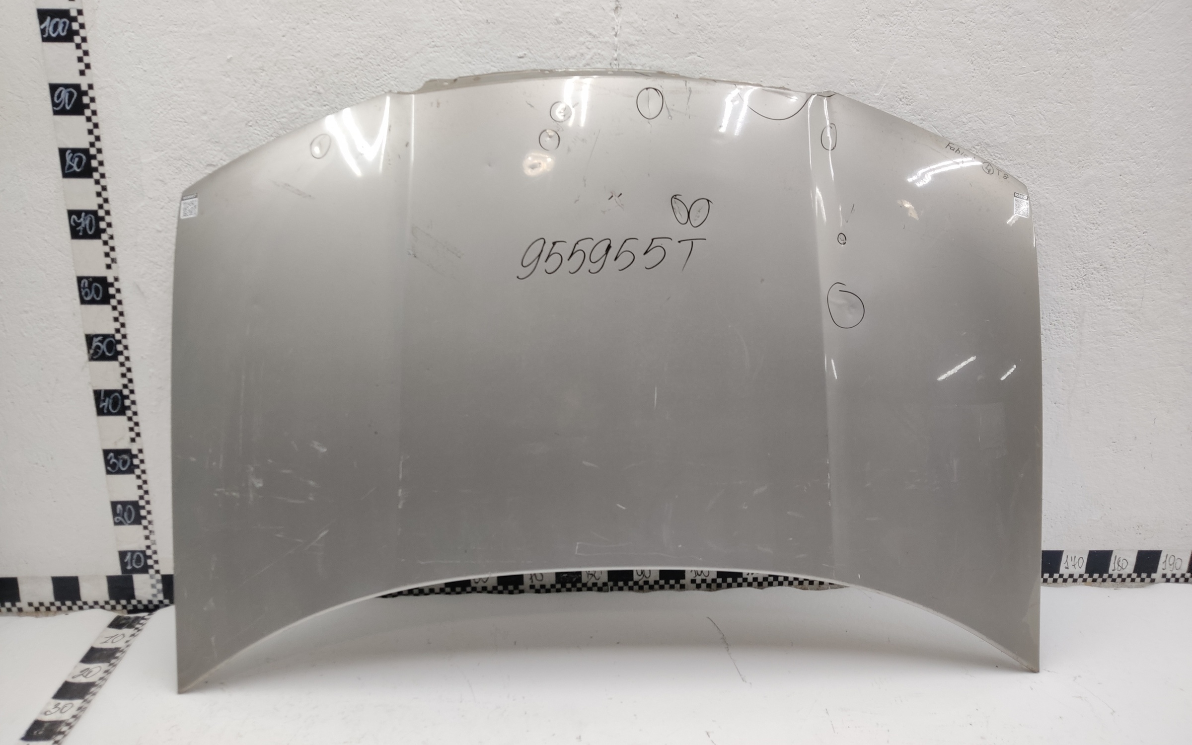 Капот Skoda Fabia 1