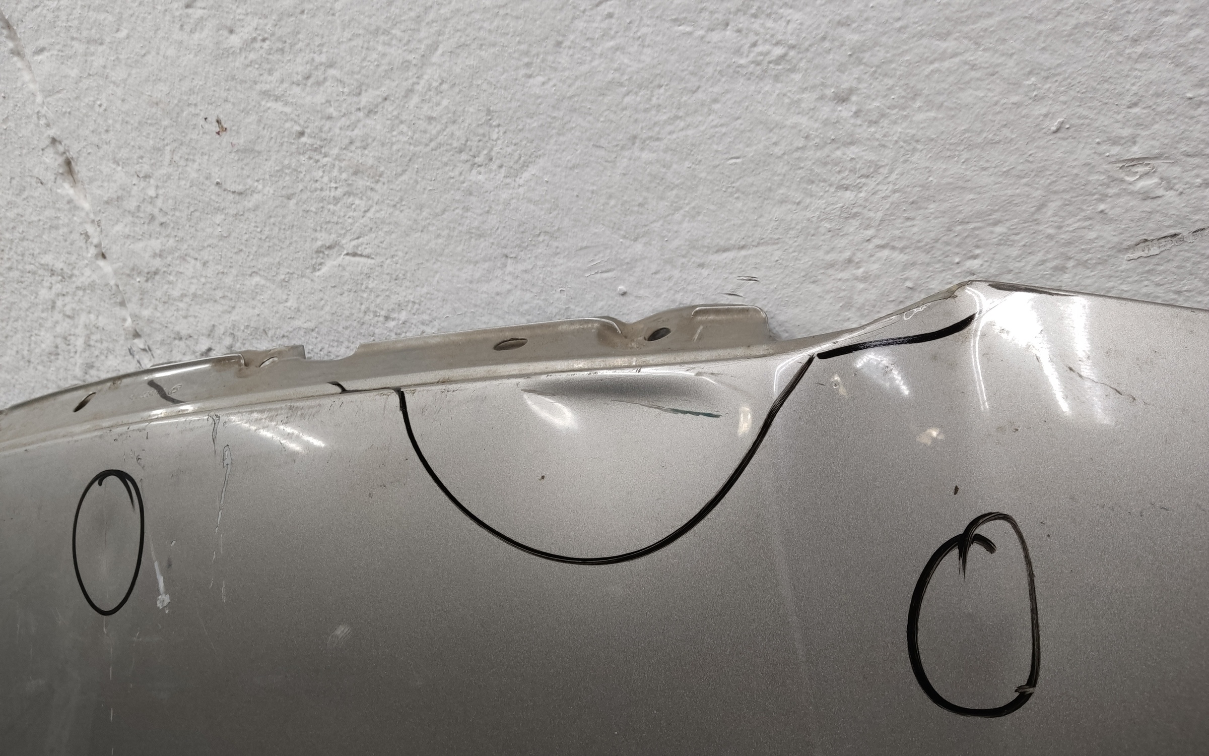 Капот Skoda Fabia 1