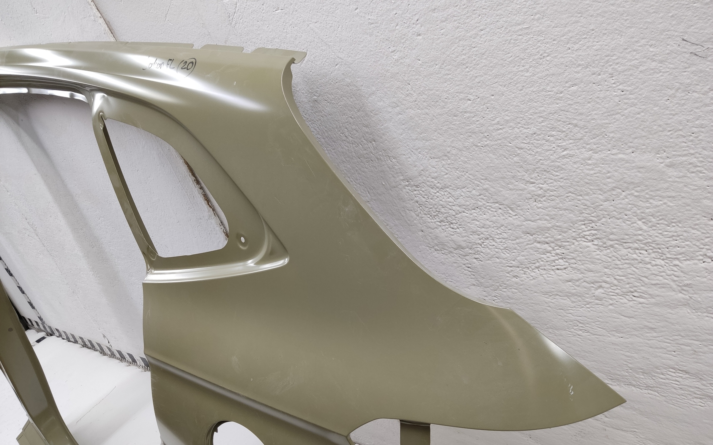 Панель кузова боковая левая Haval Jolion Restail