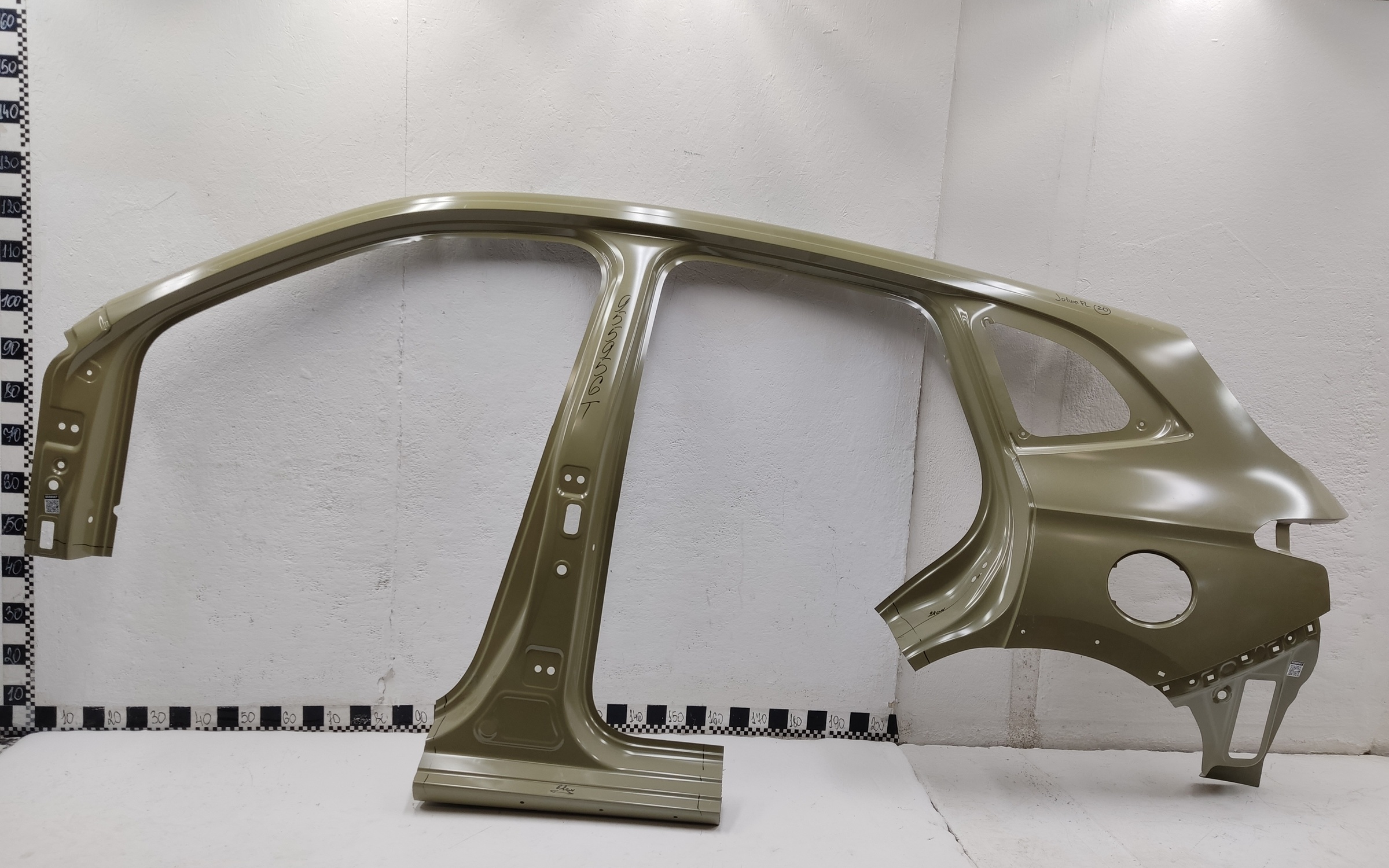 Панель кузова боковая левая Haval Jolion Restail