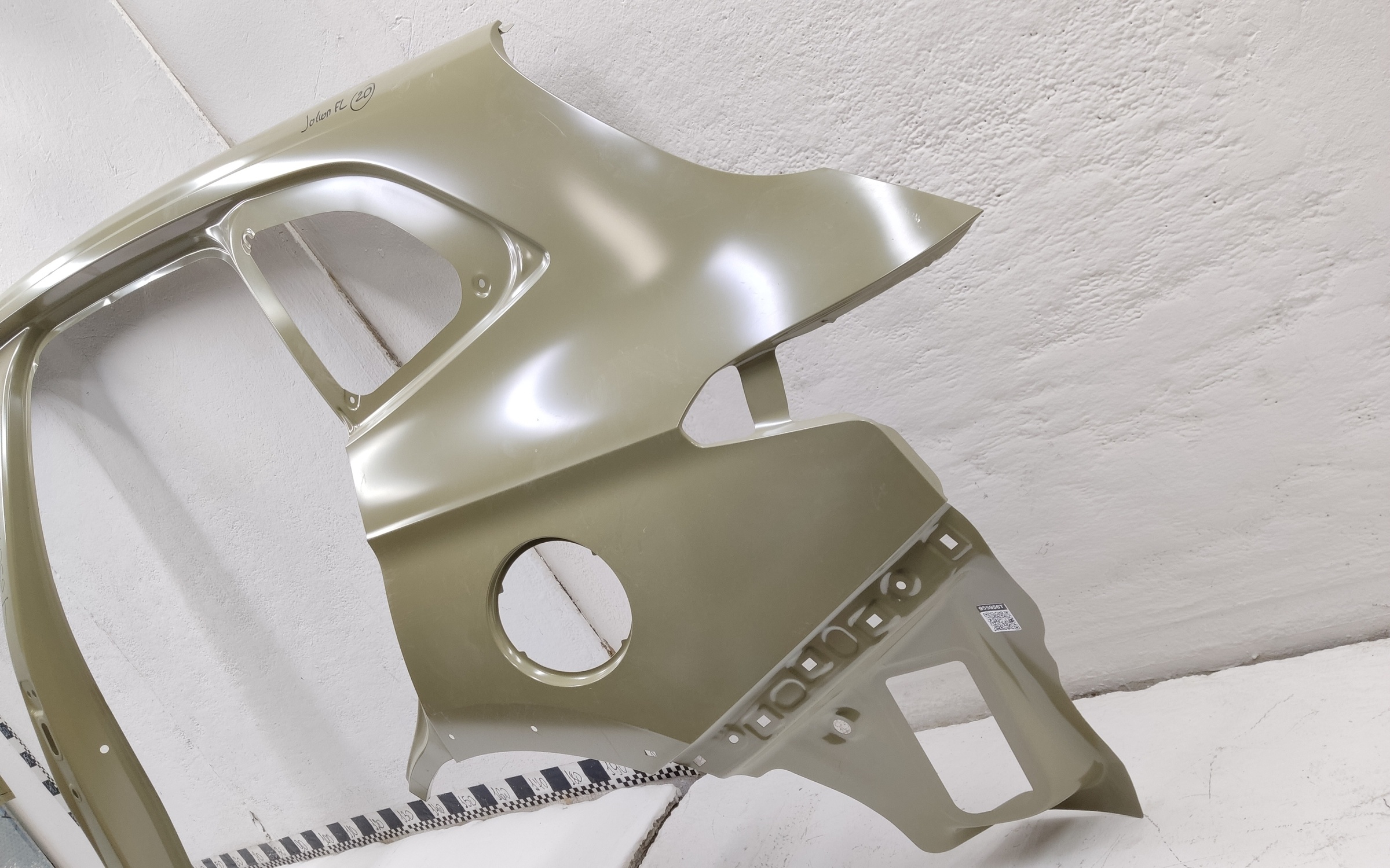 Панель кузова боковая левая Haval Jolion Restail