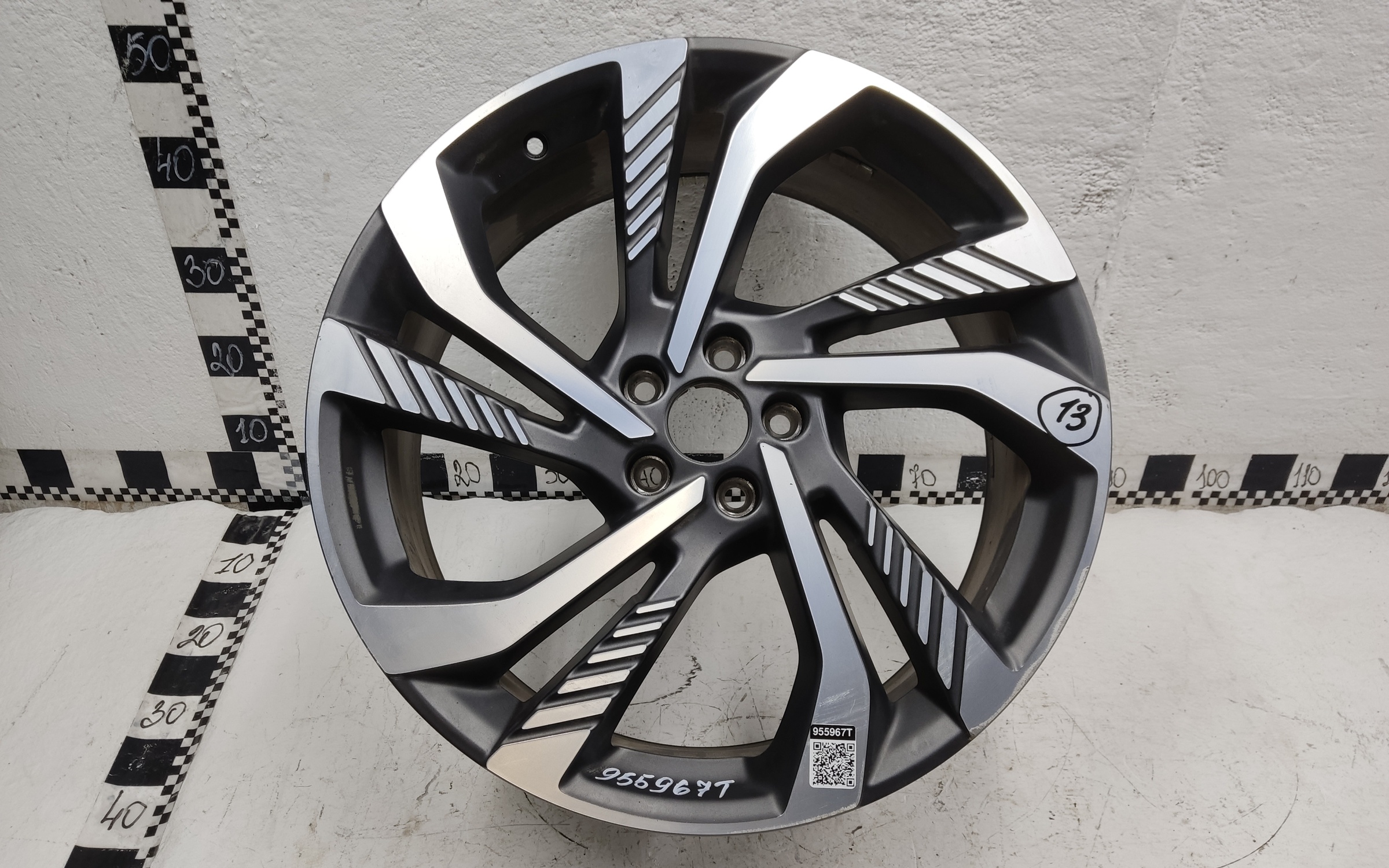 Диск колеса литой Geely Monjaro R20