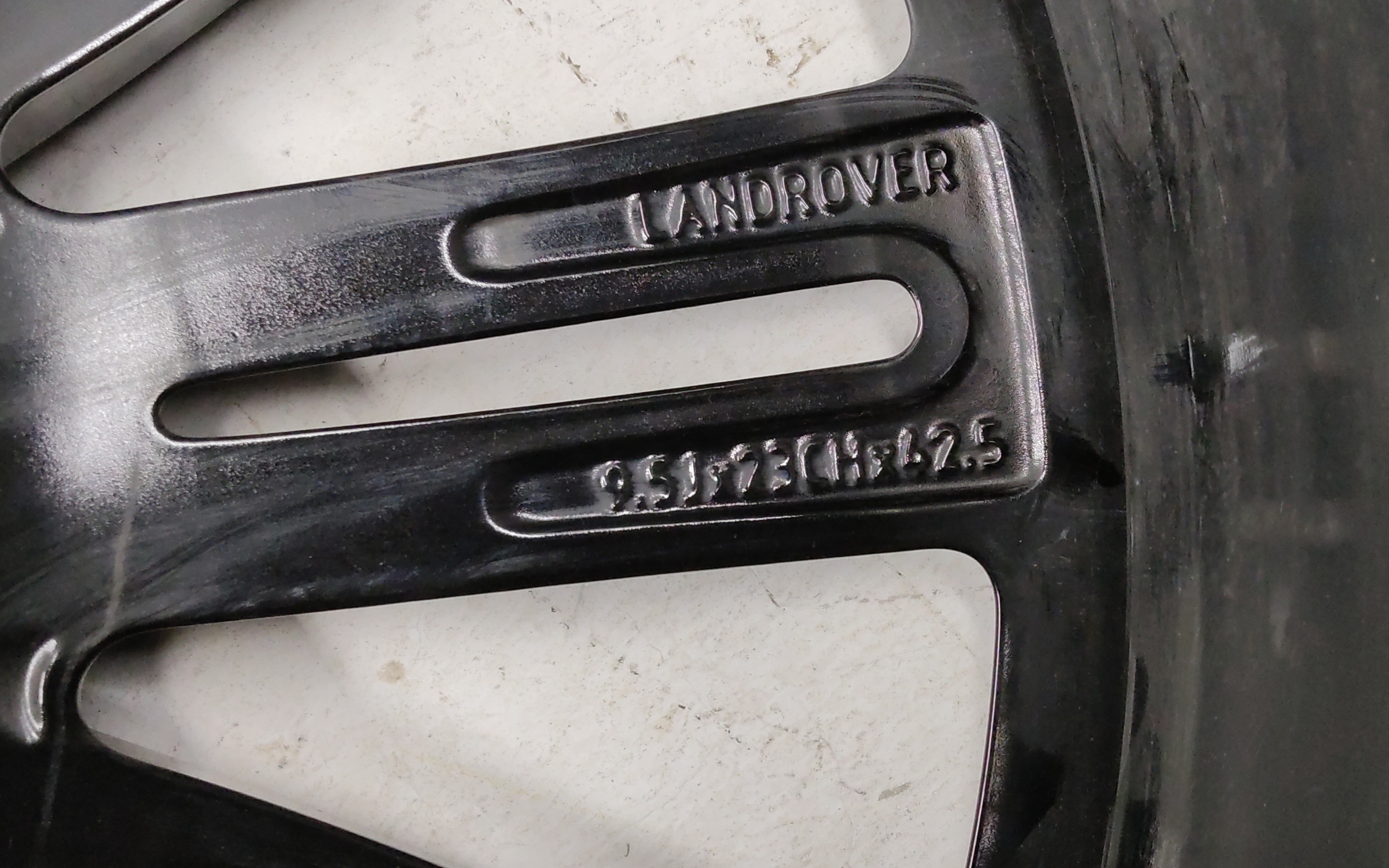 Диск Land Rover Range Rover Sport 3 R23 черный