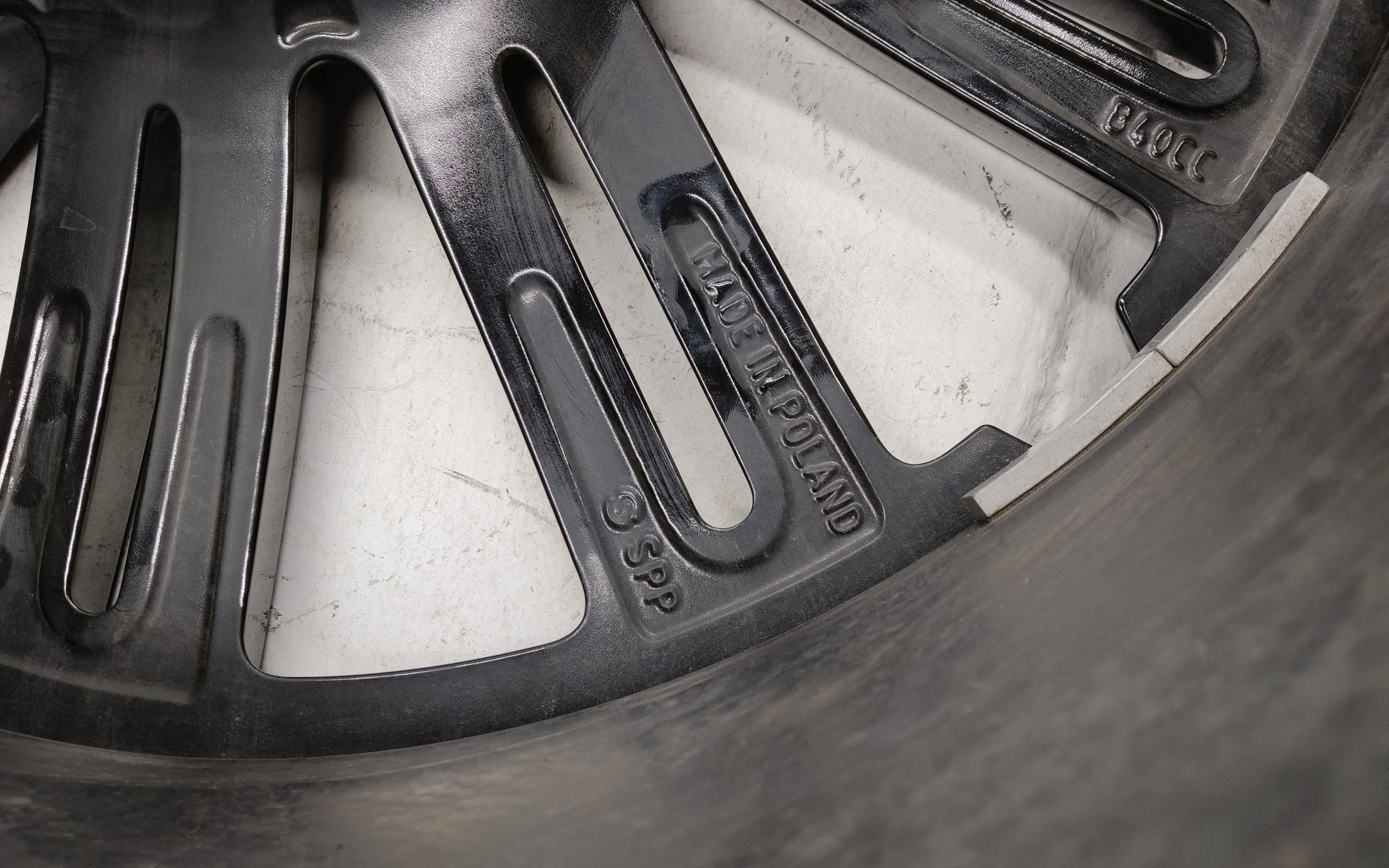 Диск Land Rover Range Rover Sport 3 R23 черный