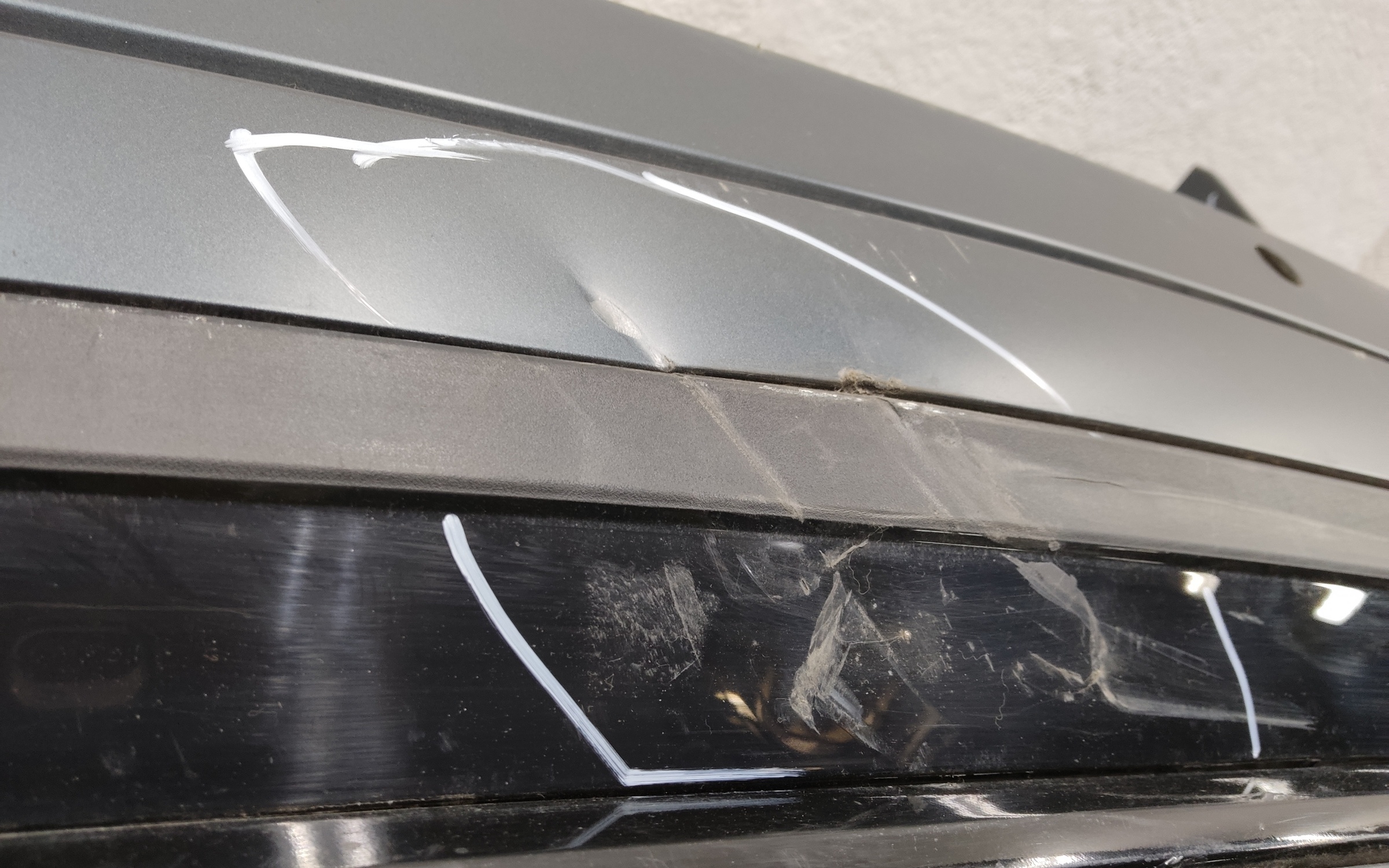 Бампер задний Geely Monjaro