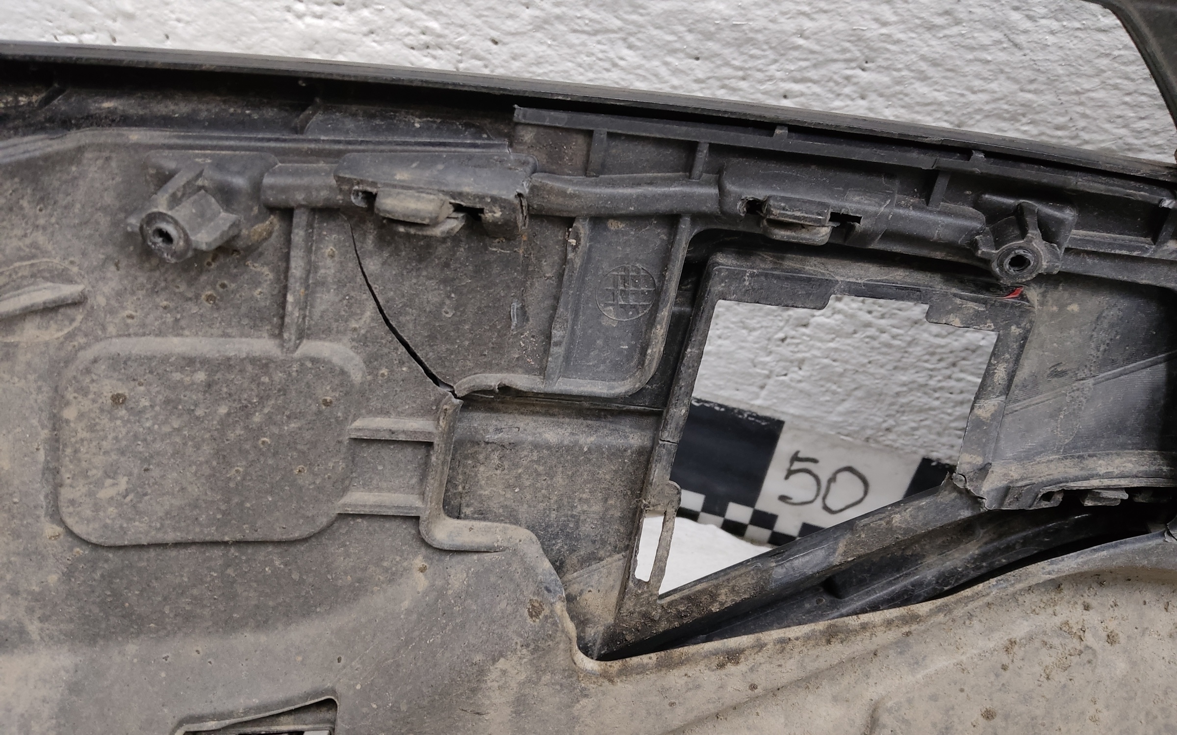 Бампер задний Geely Monjaro