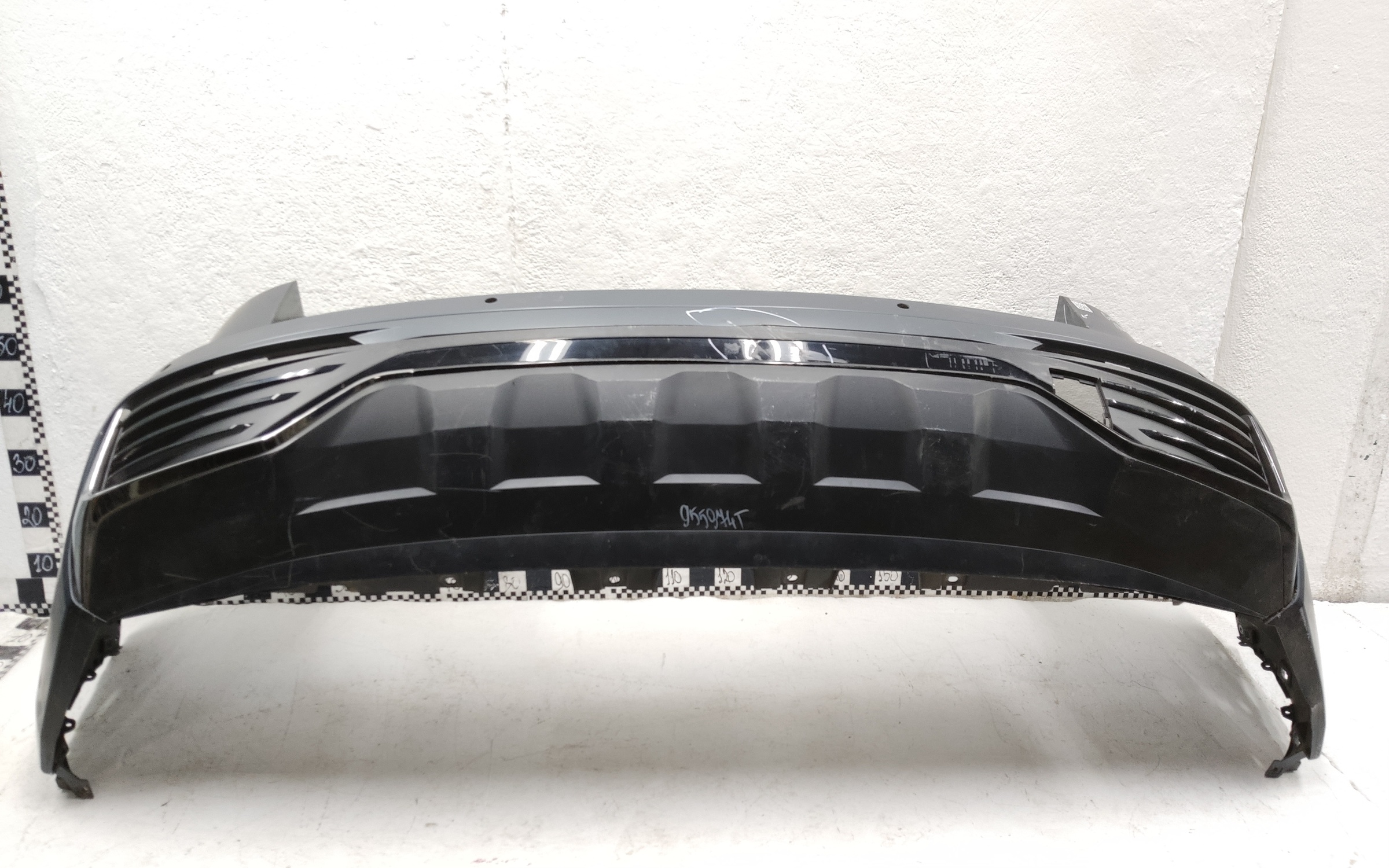 Бампер задний Geely Monjaro