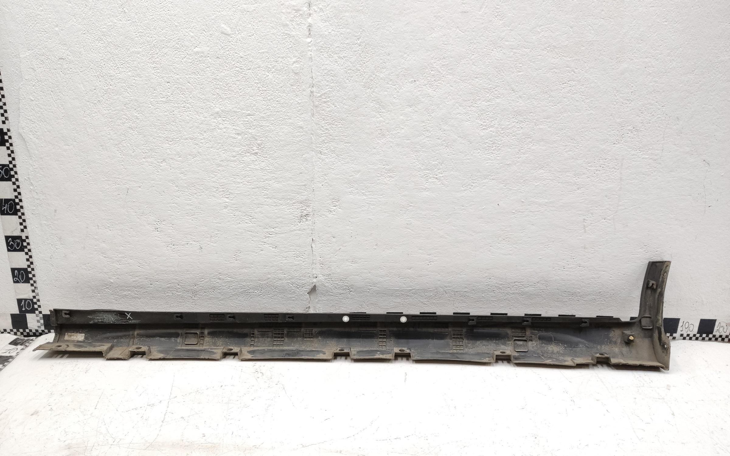 Накладка порога правого Geely Atlas Pro