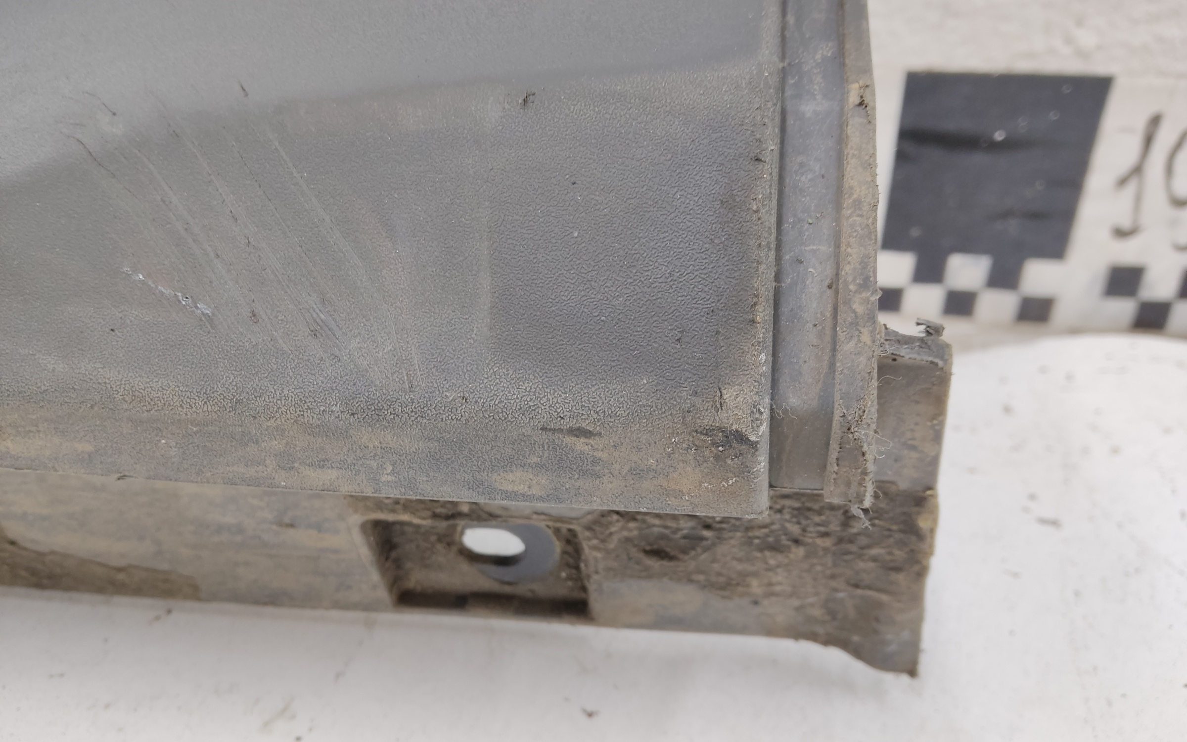 Накладка порога правого Geely Atlas Pro