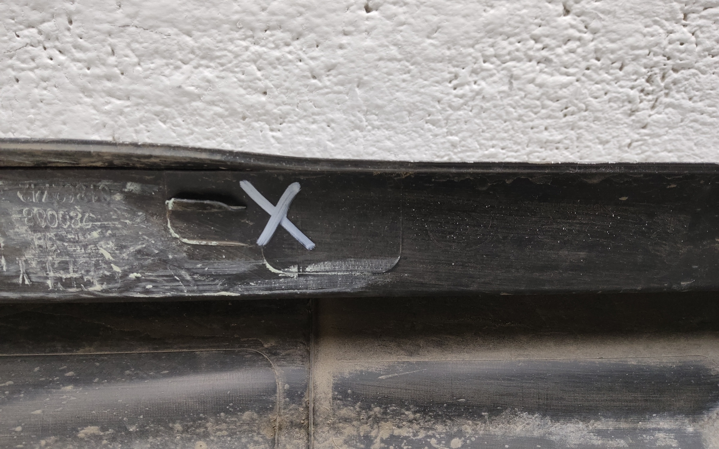 Накладка порога правого Geely Atlas Pro