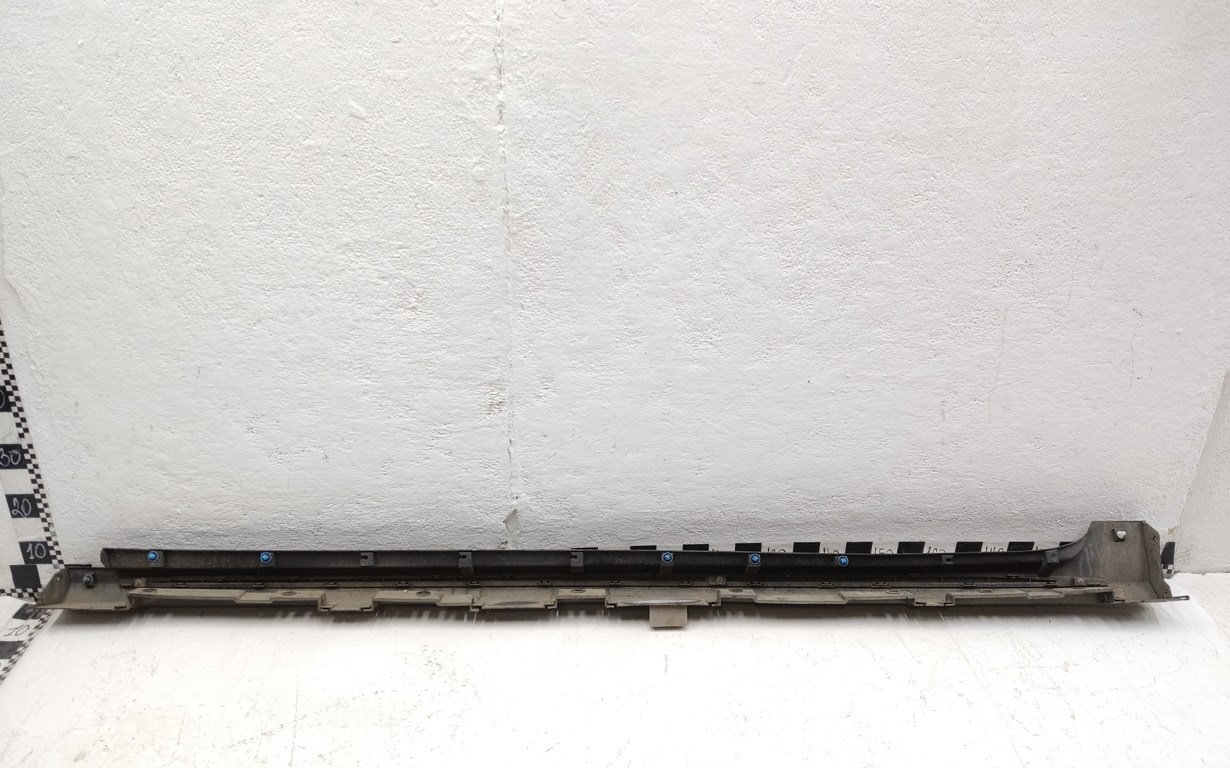 Накладка порога правого Chery Arrizo 8