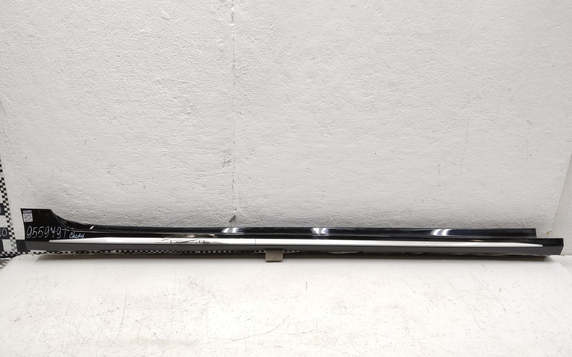 Накладка порога правого Chery Arrizo 8