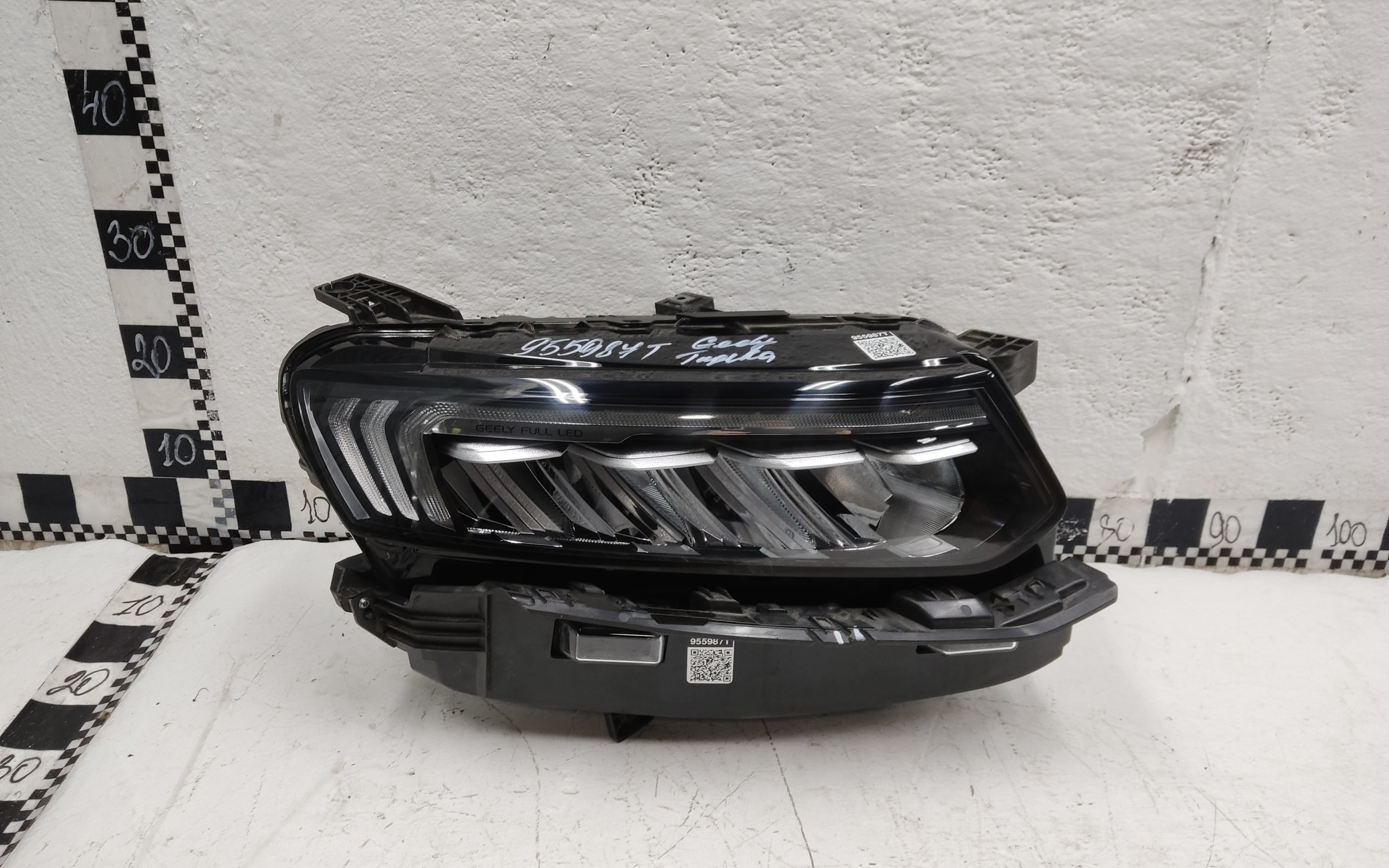 Фара передняя правая Geely Tugella Full LED