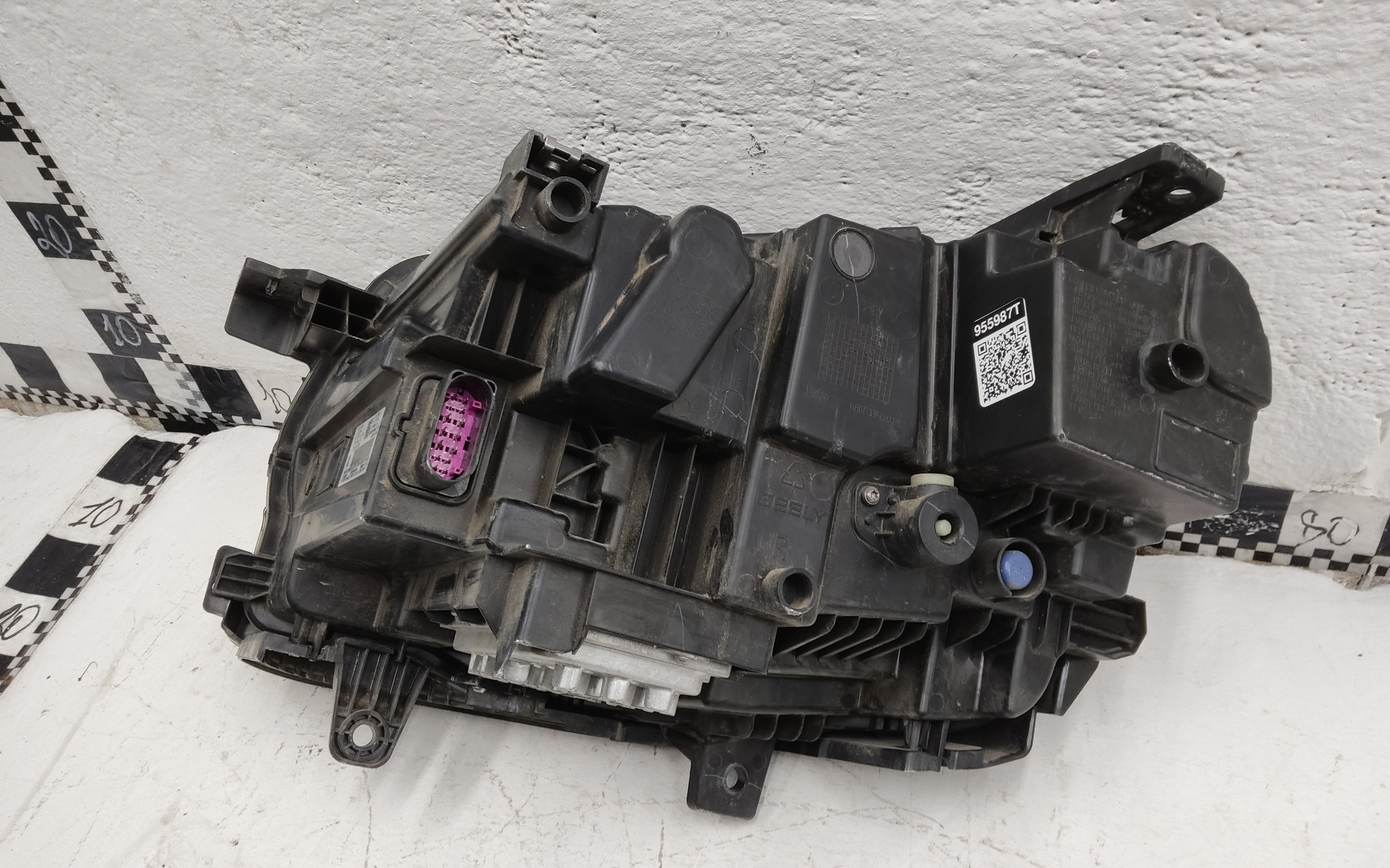 Фара передняя правая Geely Tugella Full LED