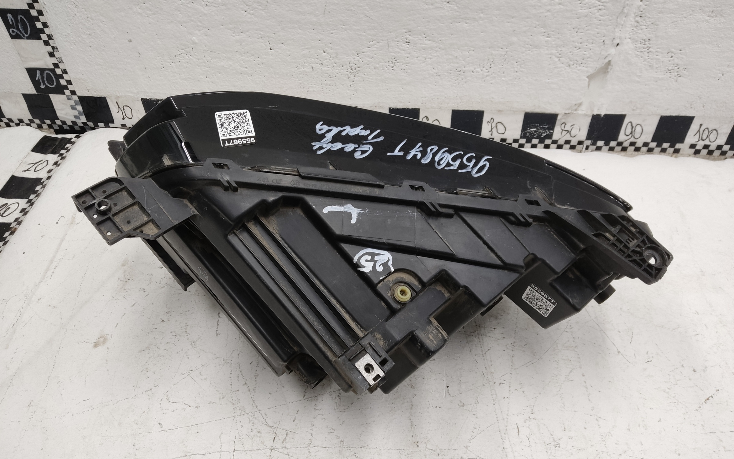 Фара передняя правая Geely Tugella Full LED