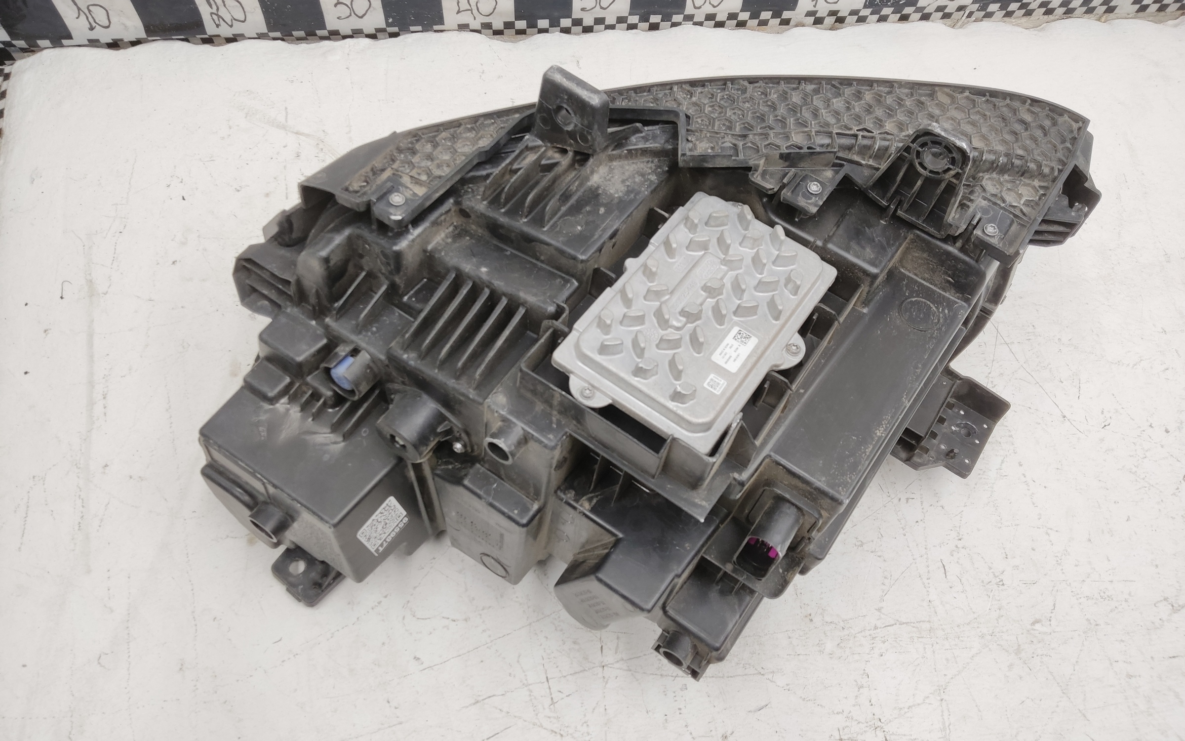 Фара передняя правая Geely Tugella Full LED