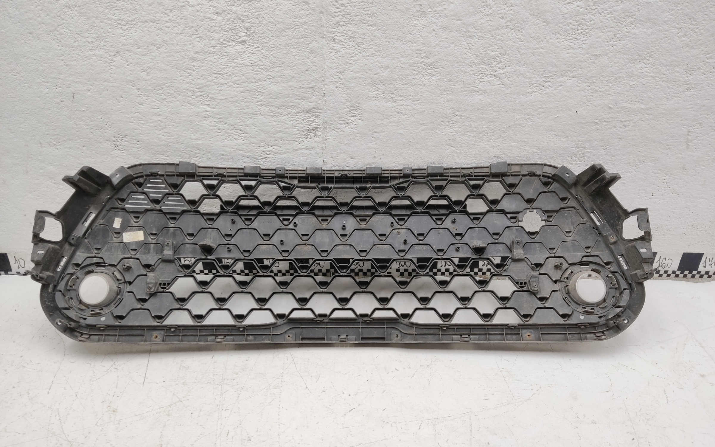 Решётка переднего бампера центральная KIA Soul 3