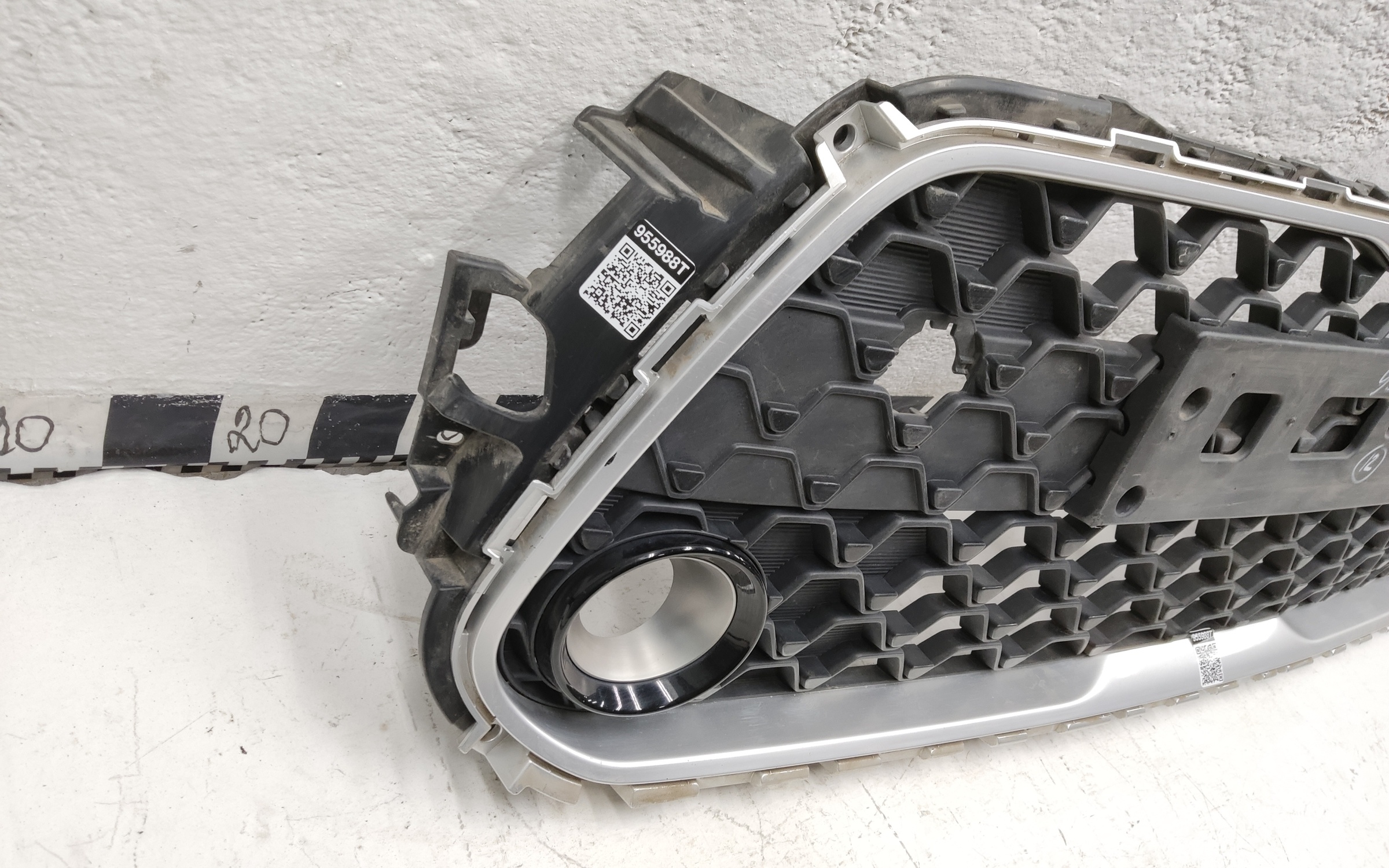 Решётка переднего бампера центральная KIA Soul 3