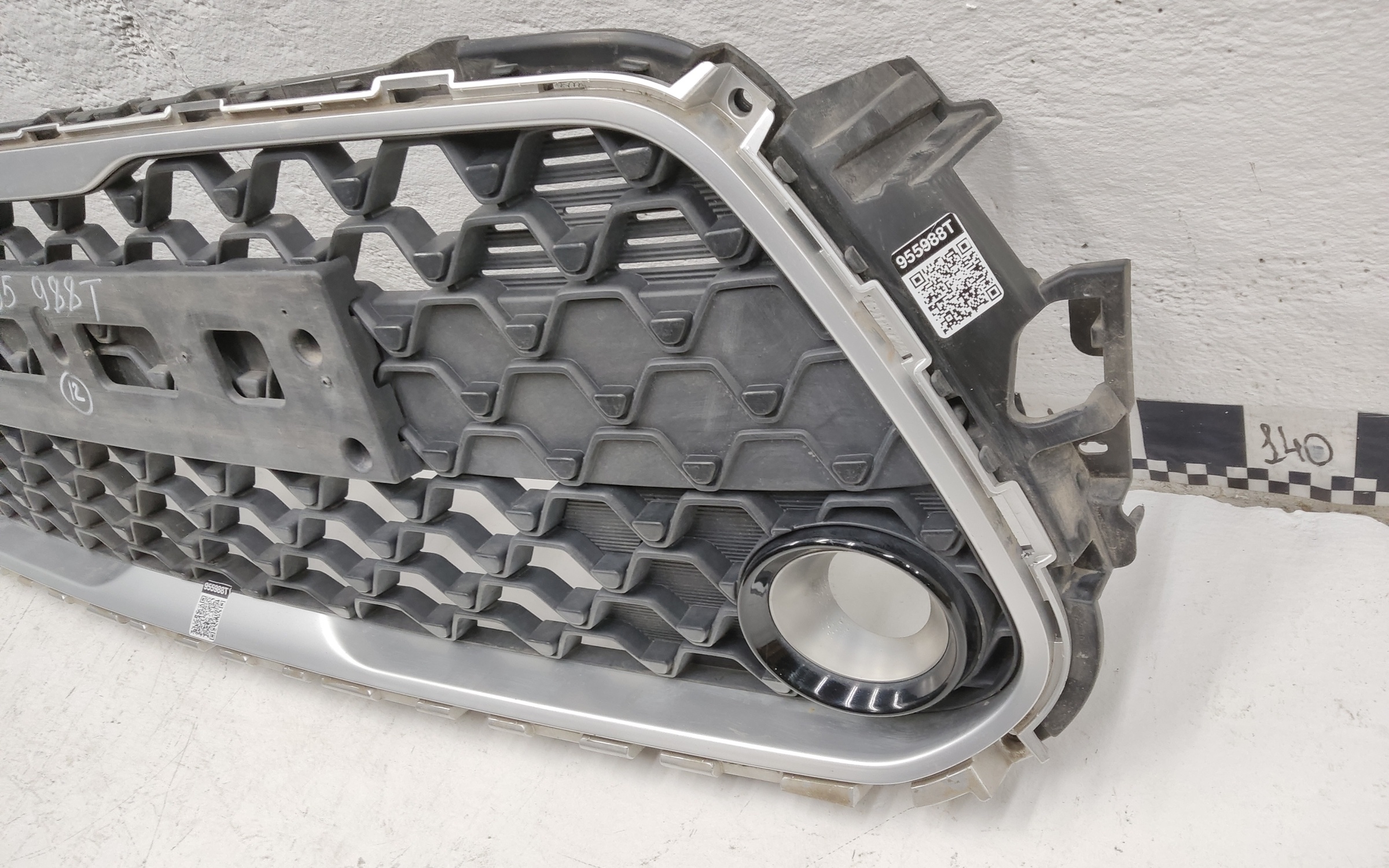 Решётка переднего бампера центральная KIA Soul 3