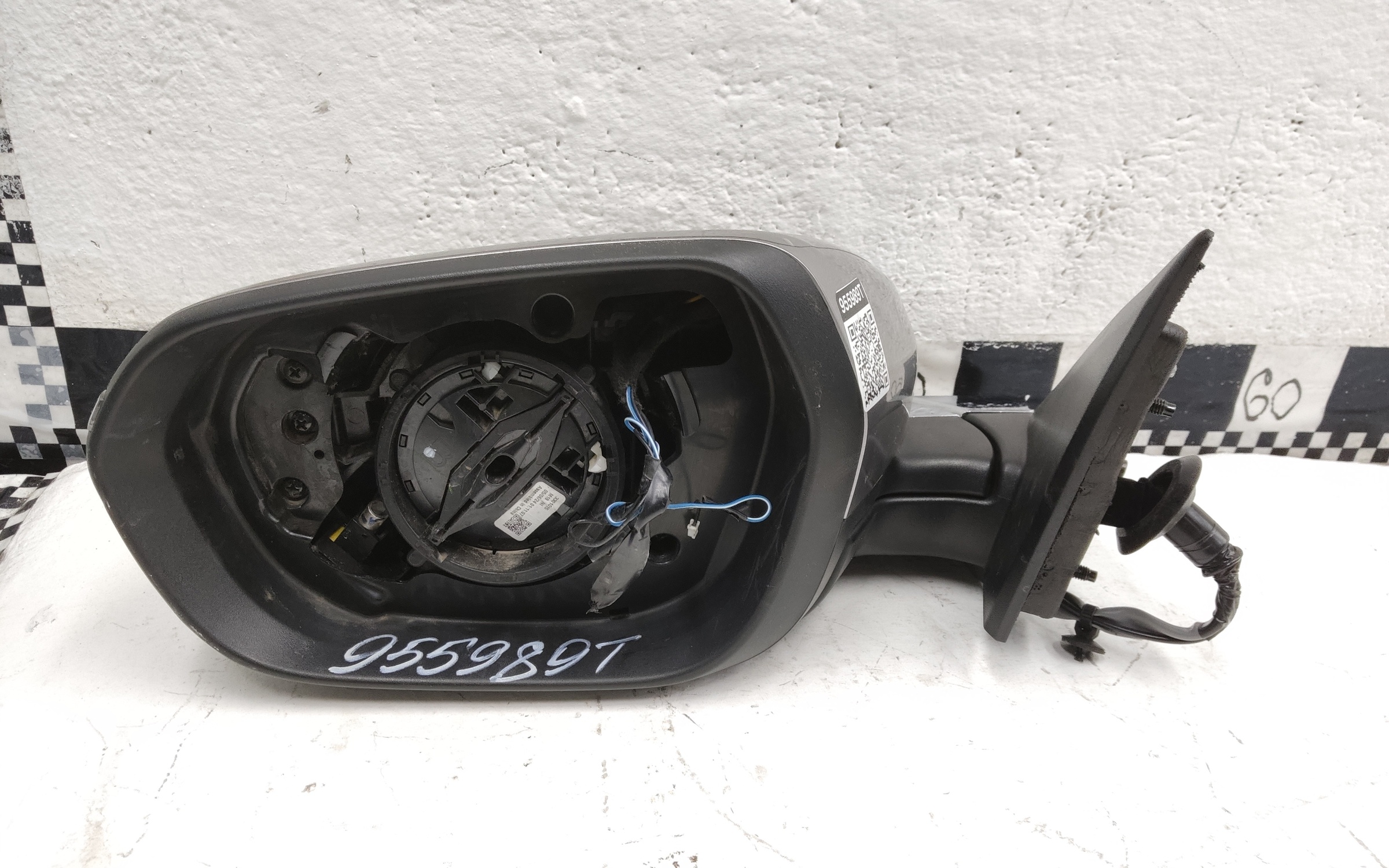 Зеркало левое Geely Monjaro 9+1 контактов