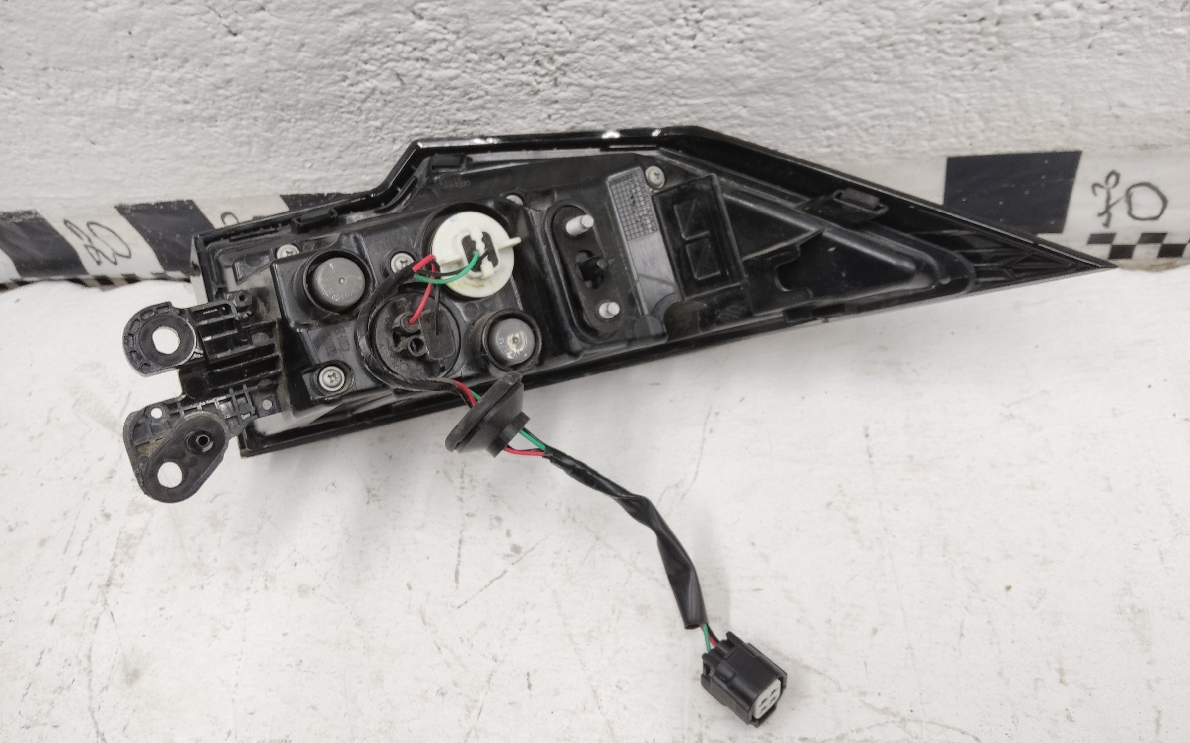 Фонарь задний левый наружный Changan Uni-V