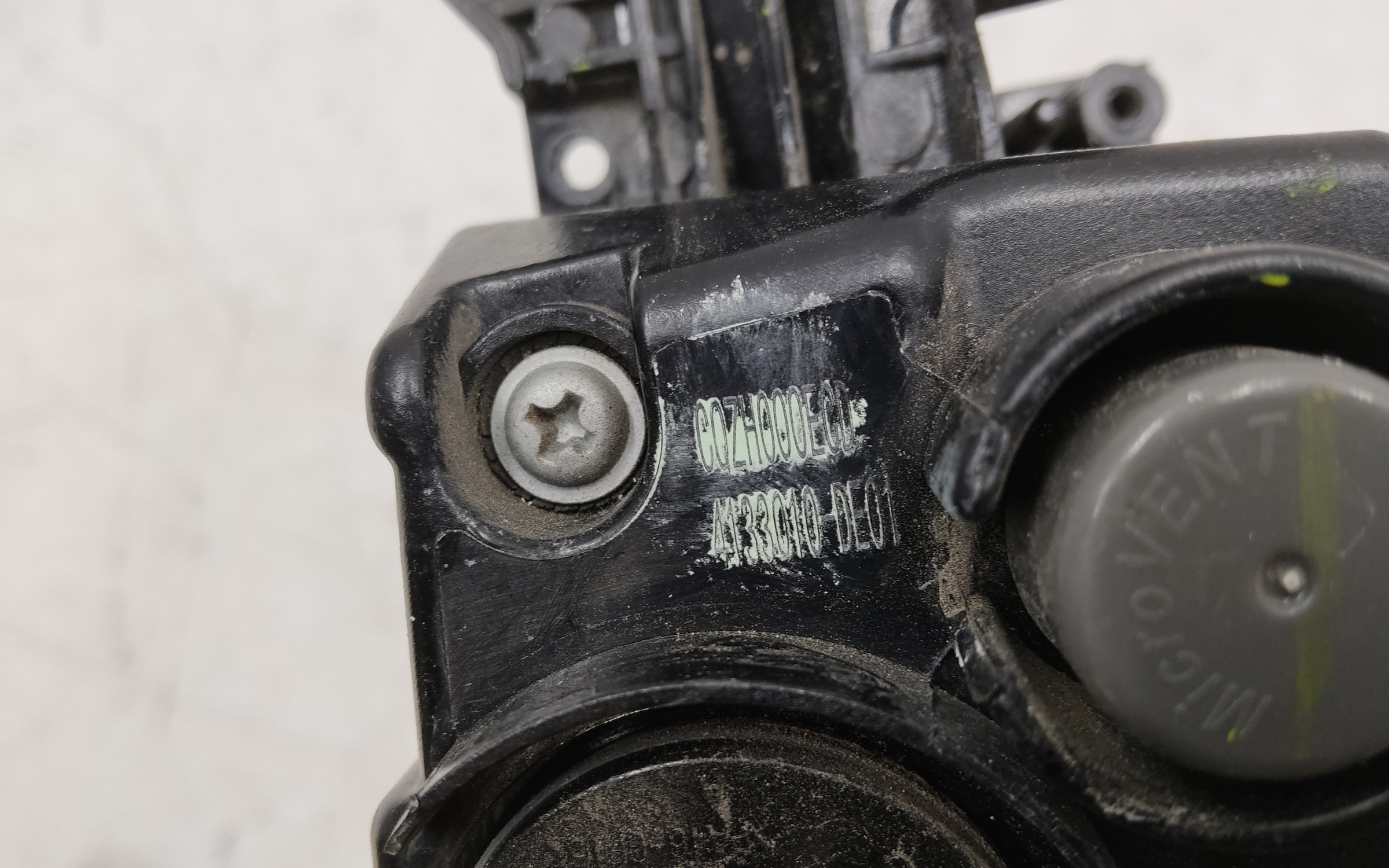 Фонарь задний левый наружный Changan Uni-V