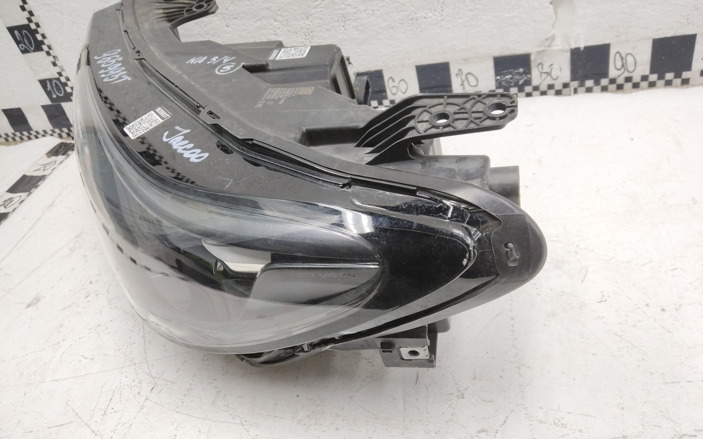 Фара передняя левая Jaecoo J8 LED