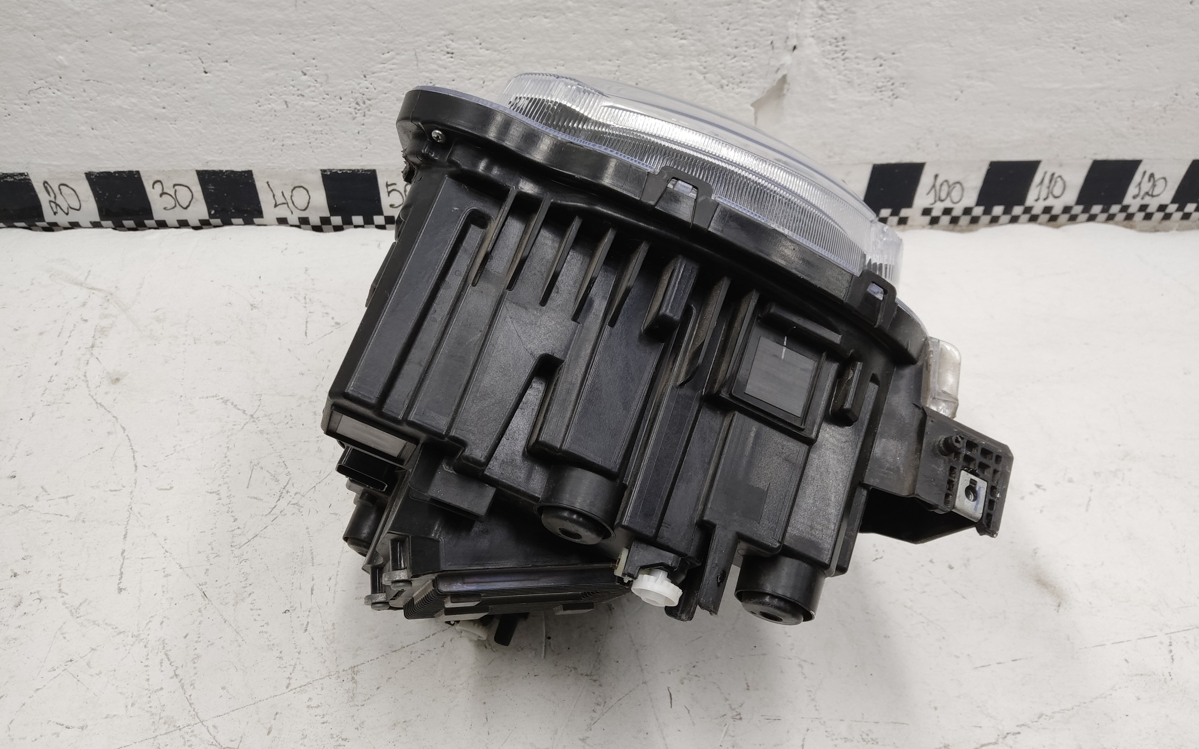 Фара передняя правая Haval H3 LED