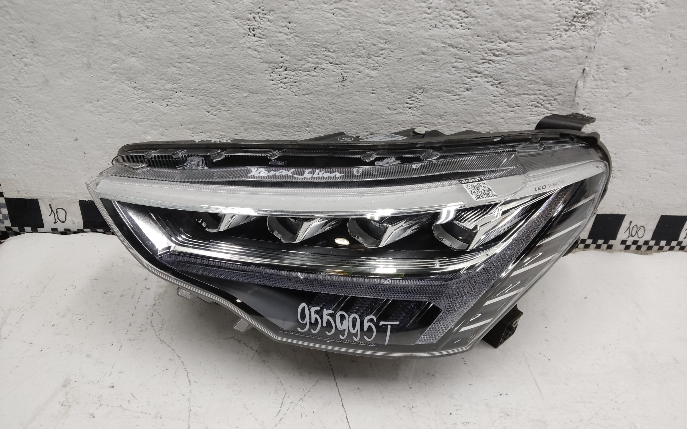 Фара передняя левая Haval Jolion LED