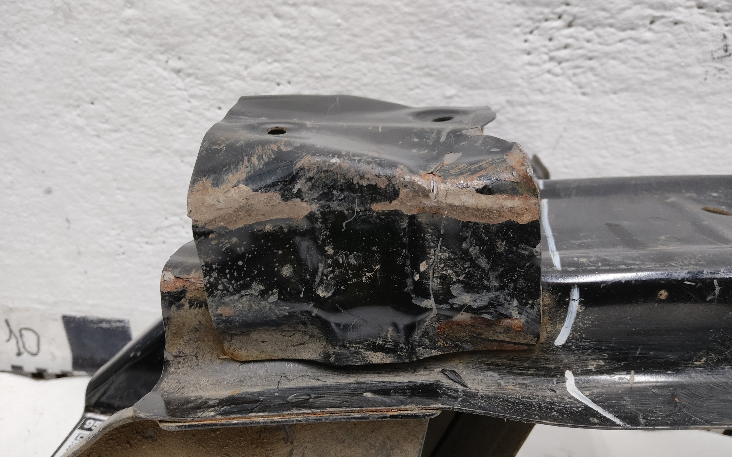 Усилитель заднего бампера Kia Rio 4 X-Line Restail