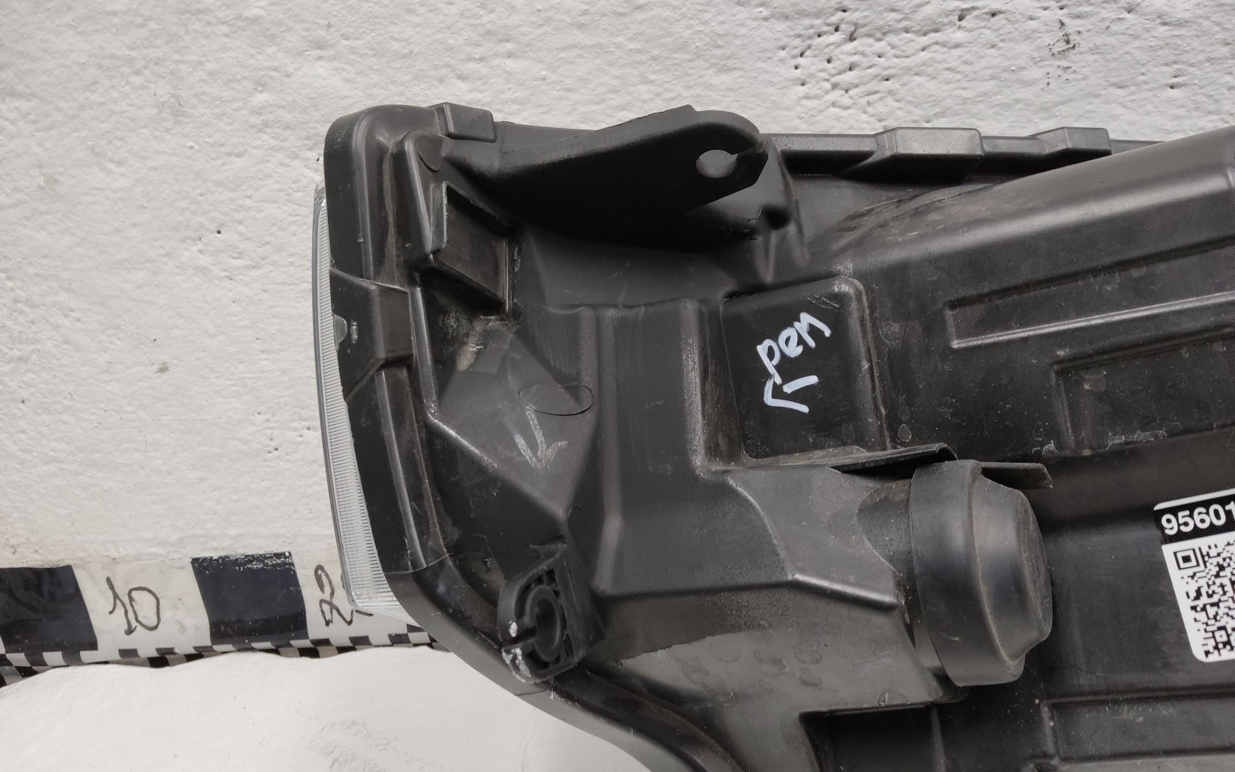 Фара передняя правая Chery Tiggo 4 Pro галоген линза чёрная