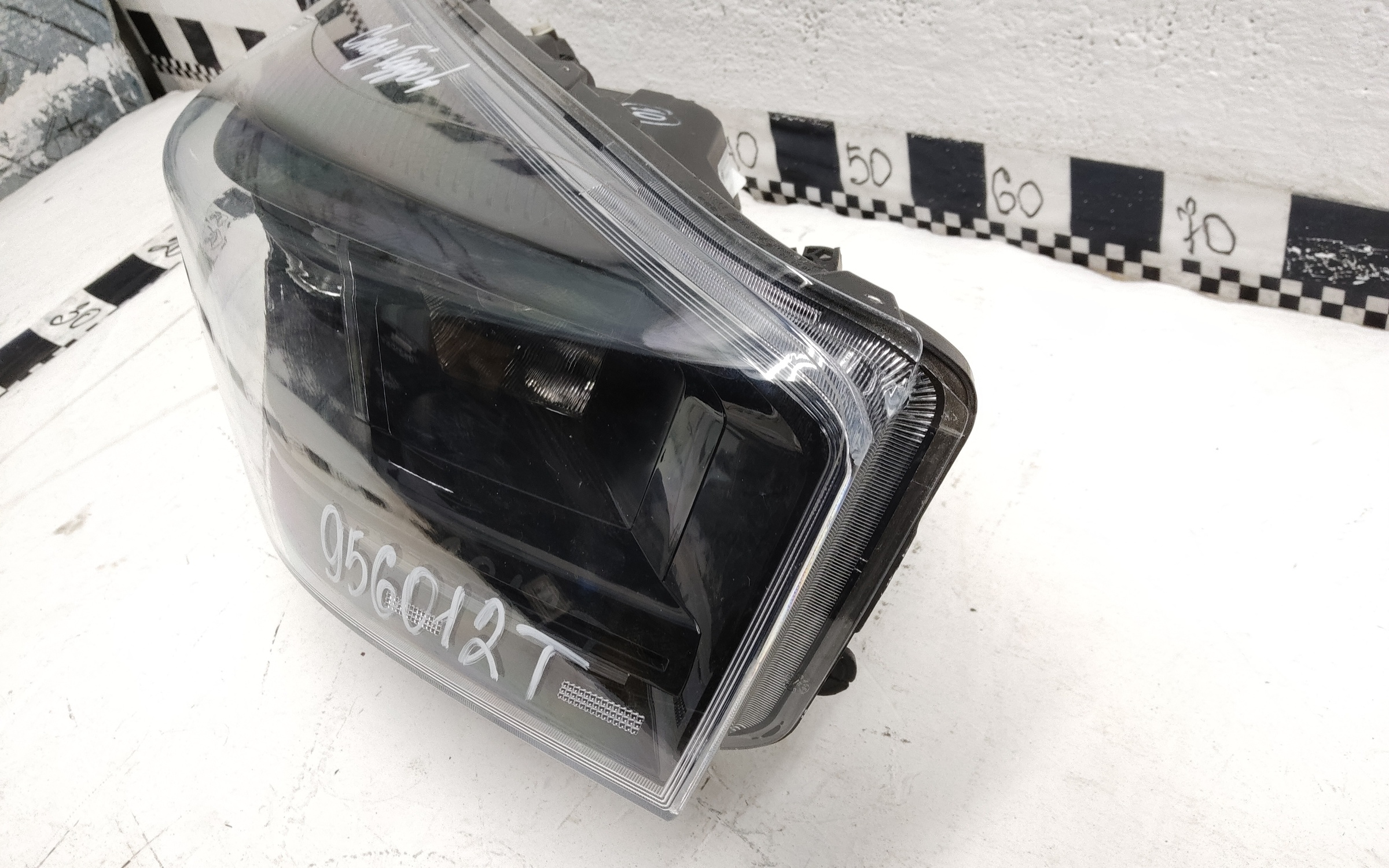 Фара передняя правая Chery Tiggo 4 Pro галоген линза чёрная