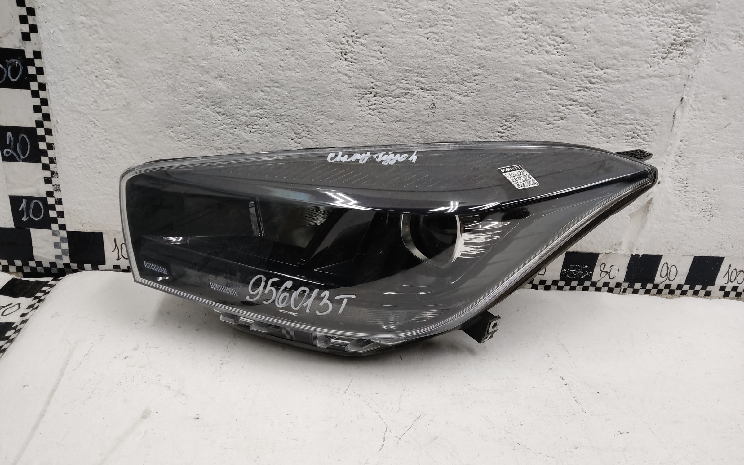Фара передняя левая Chery Tiggo 4 Pro галоген линза чёрная