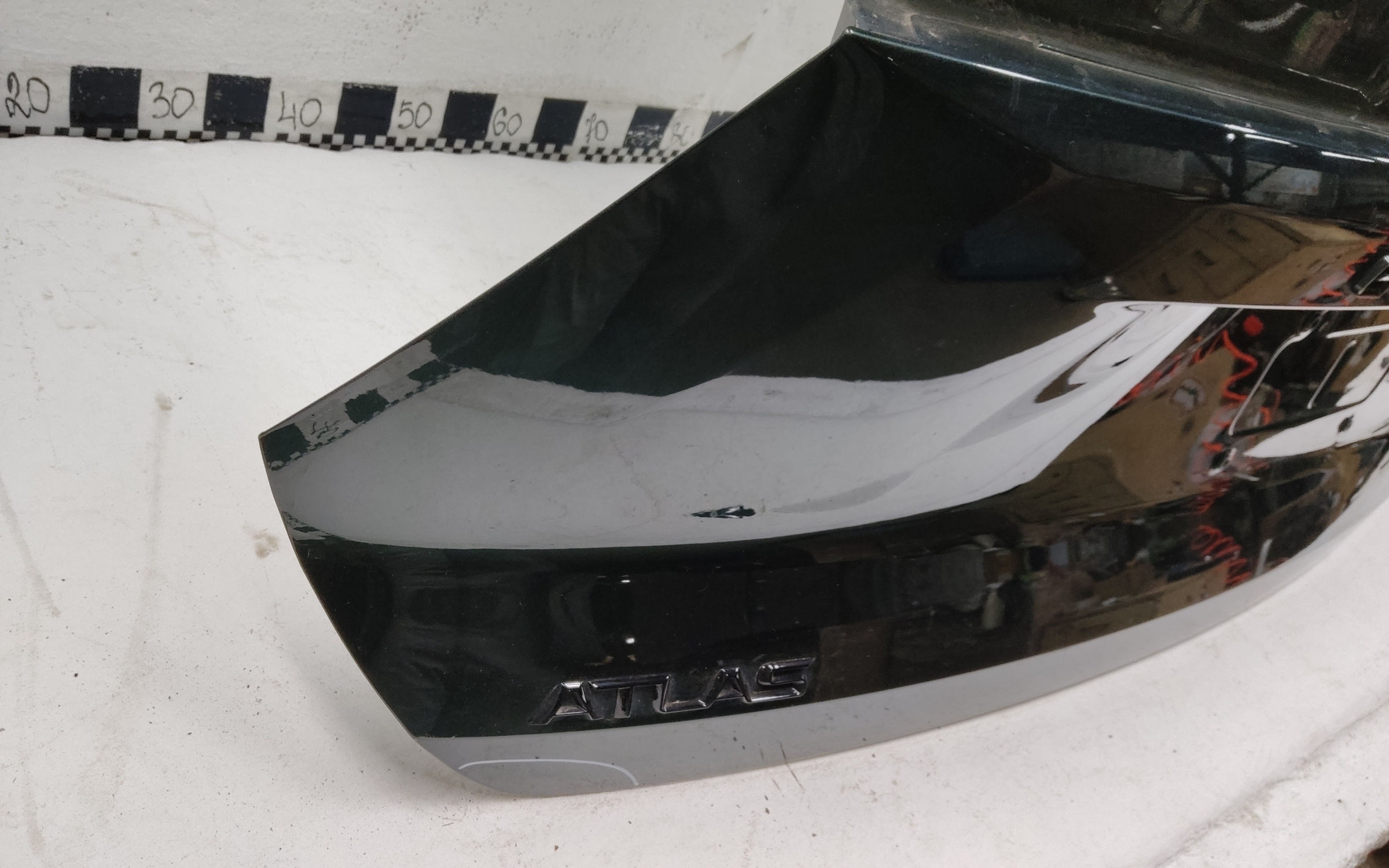 Крышка багажника Geely Atlas 2