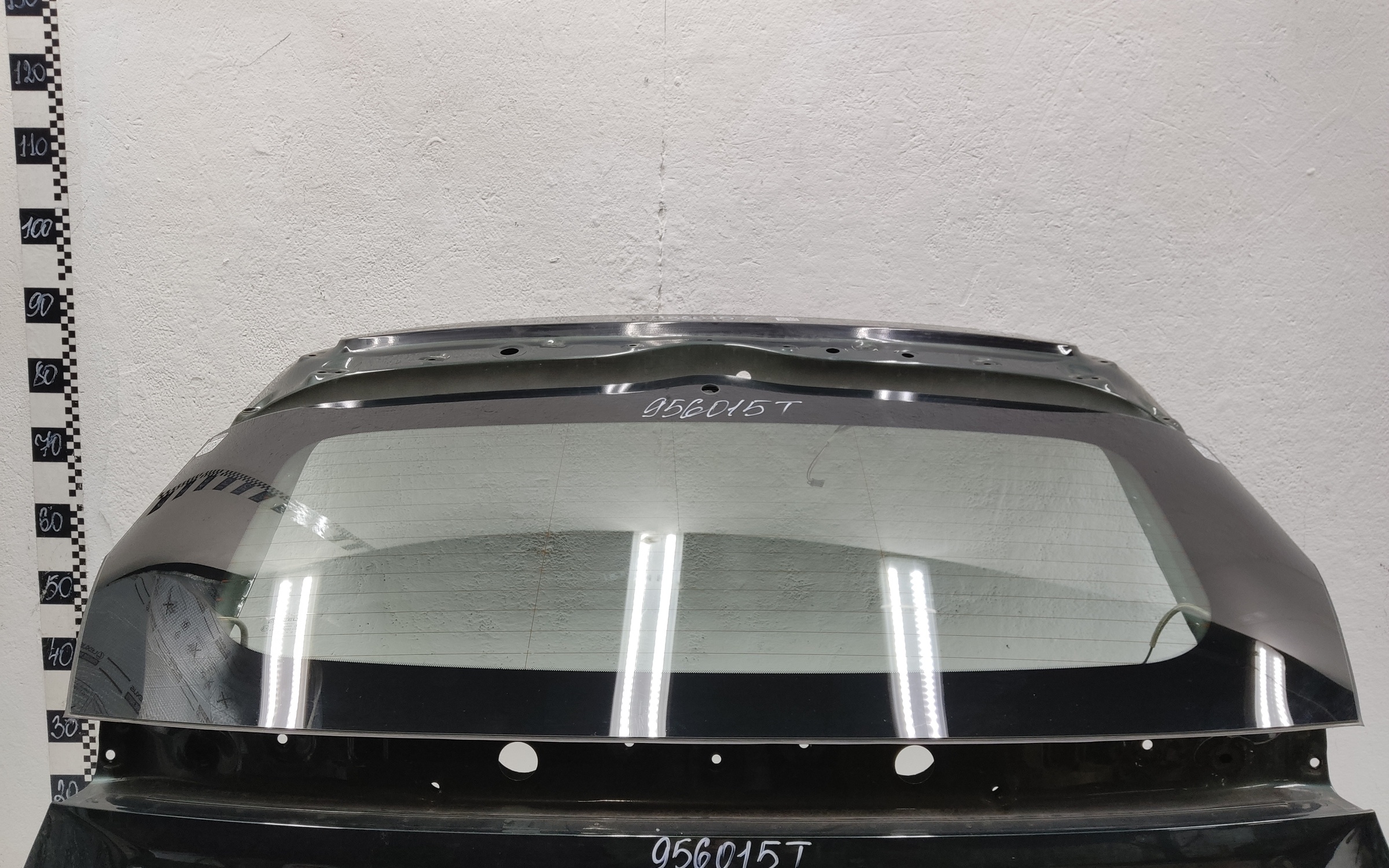 Крышка багажника Geely Atlas 2