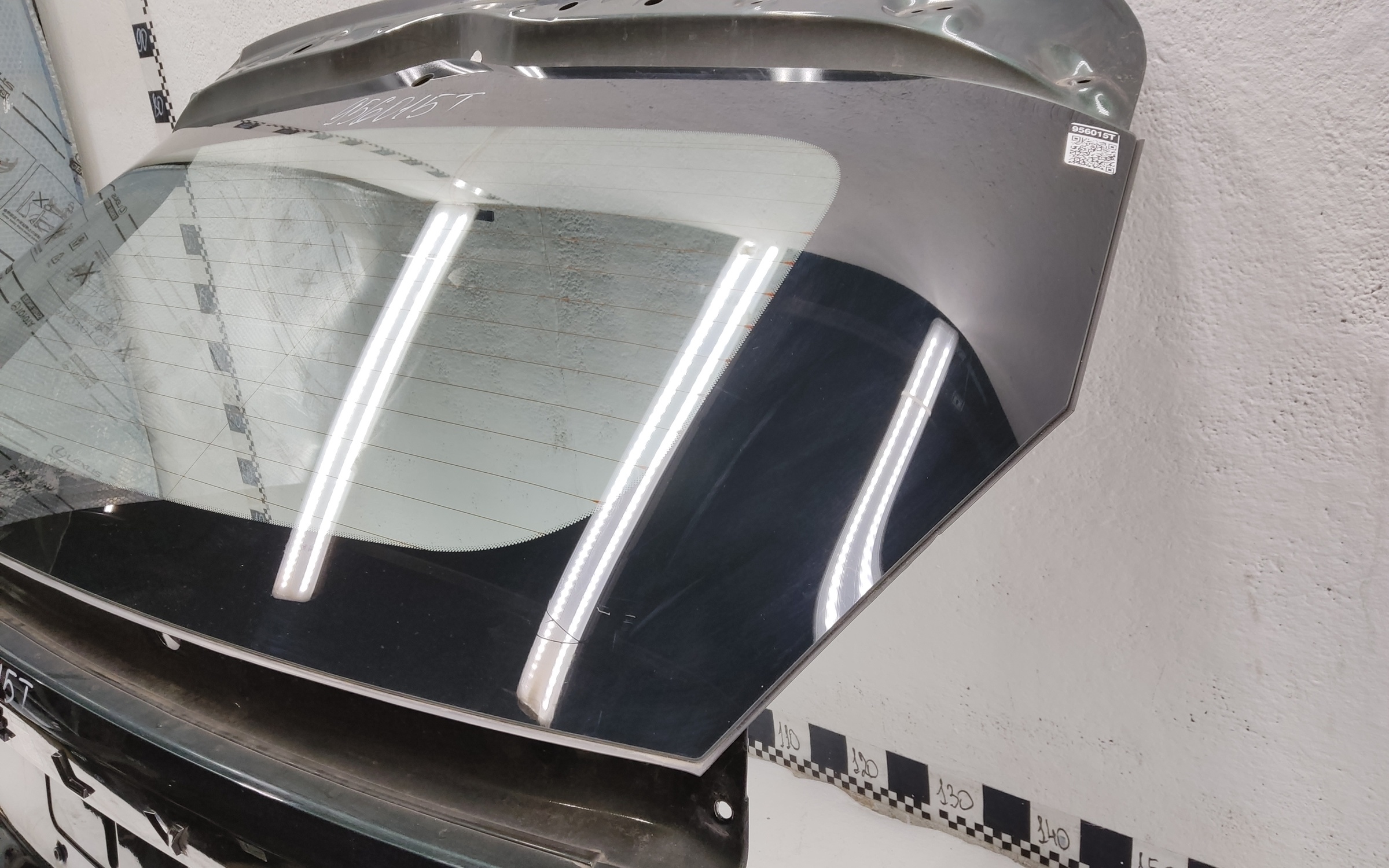 Крышка багажника Geely Atlas 2