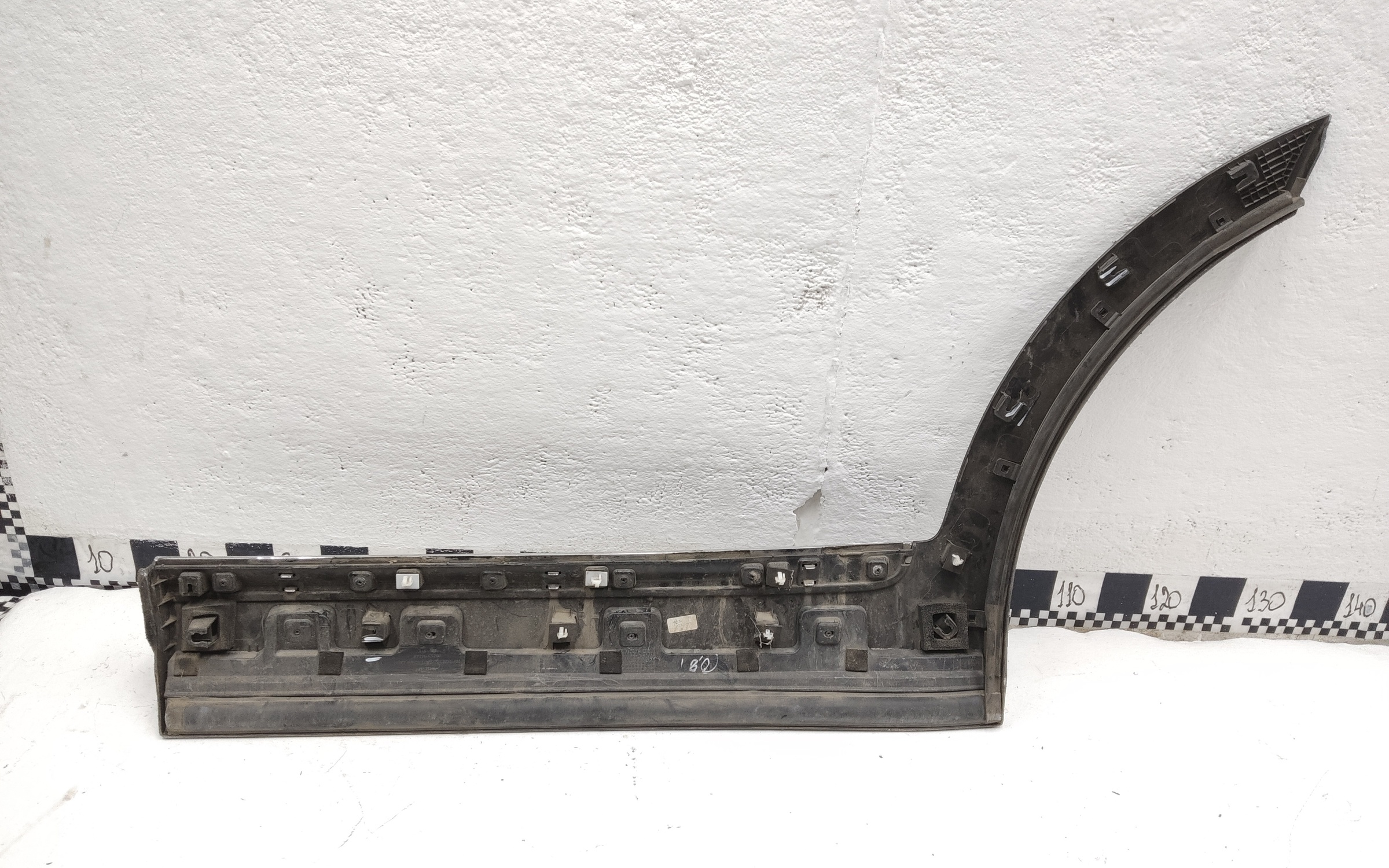 Накладка двери задней правой Kia Sorento 3