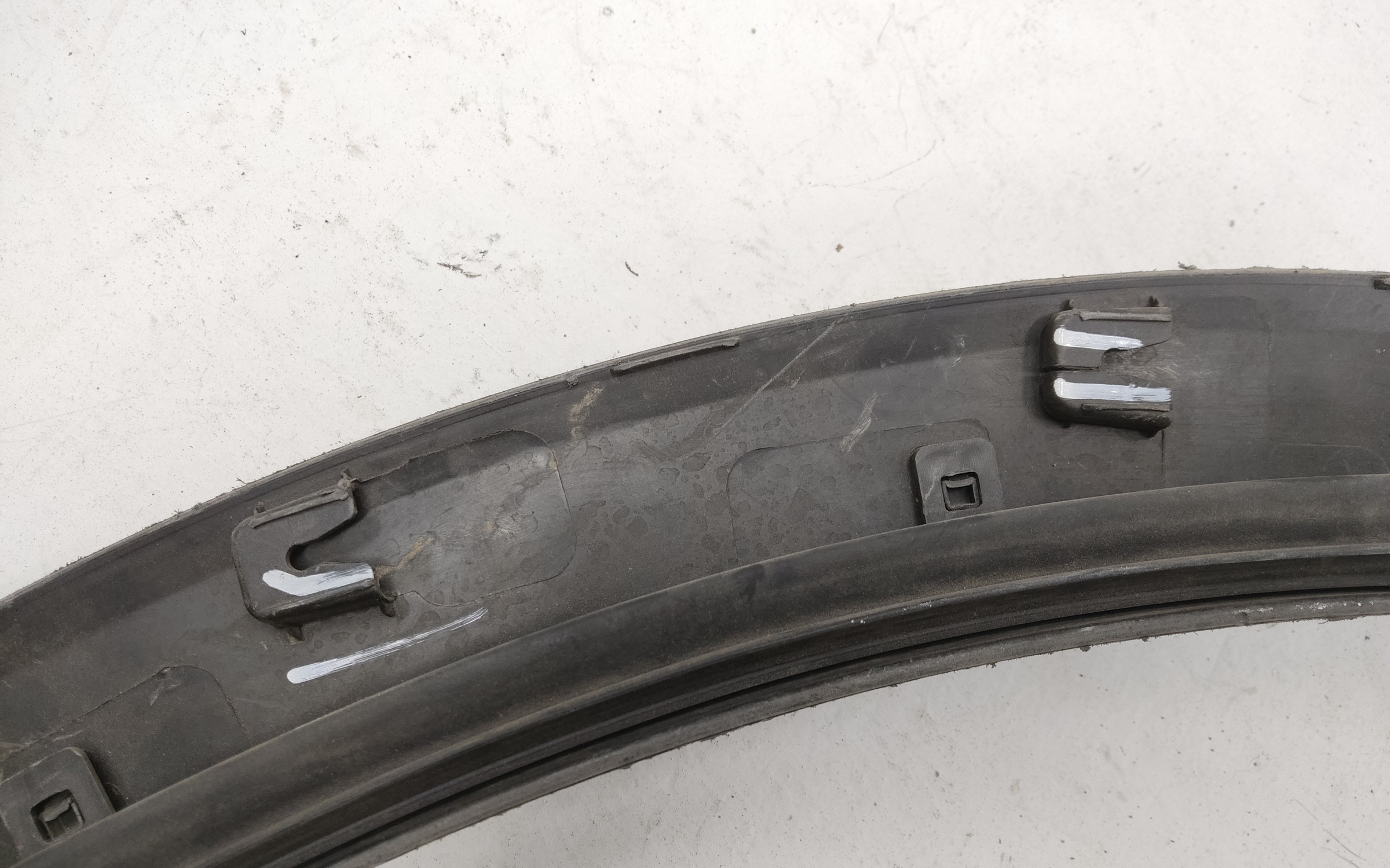 Накладка двери задней правой Kia Sorento 3