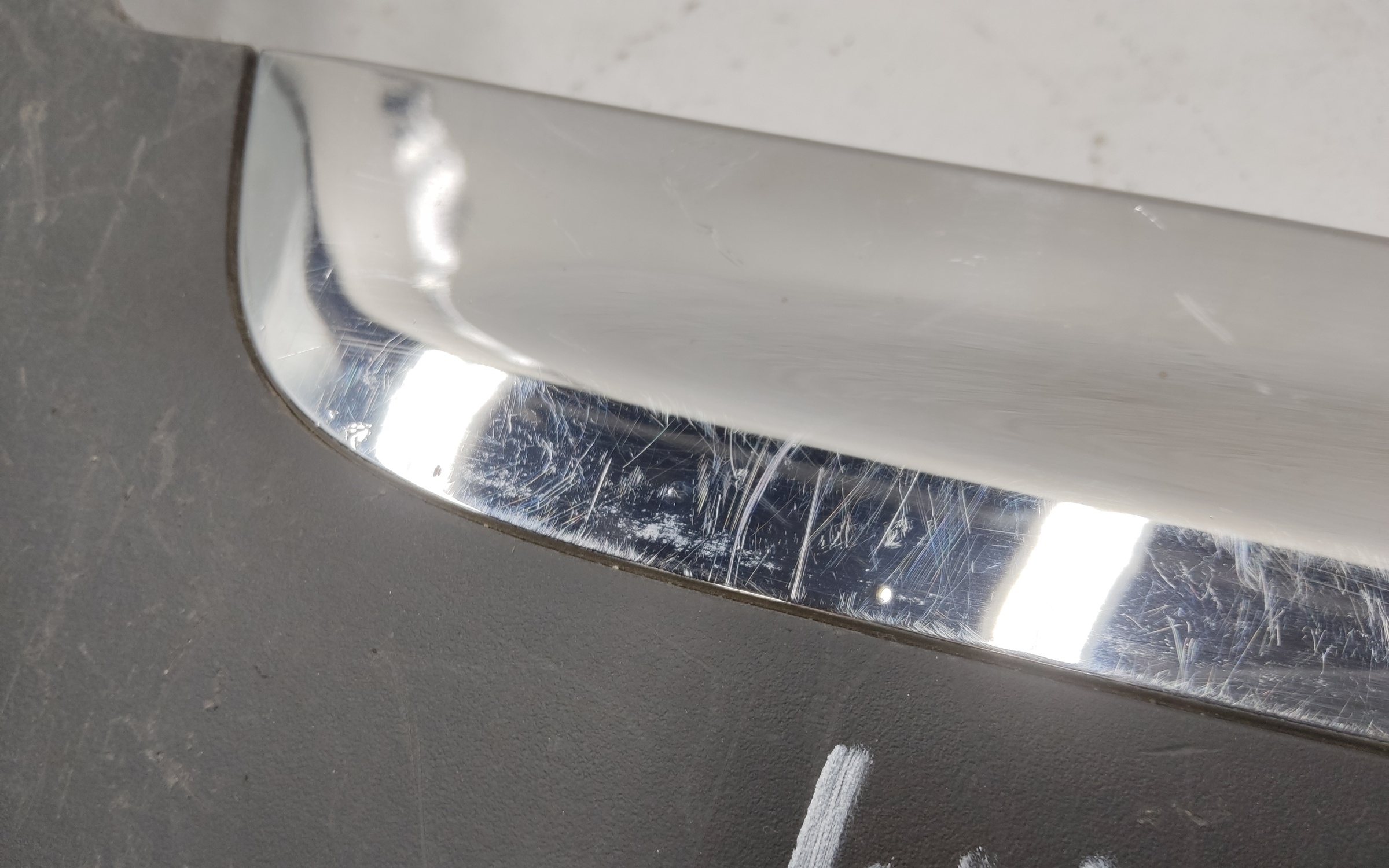 Накладка двери задней правой Kia Sorento 3