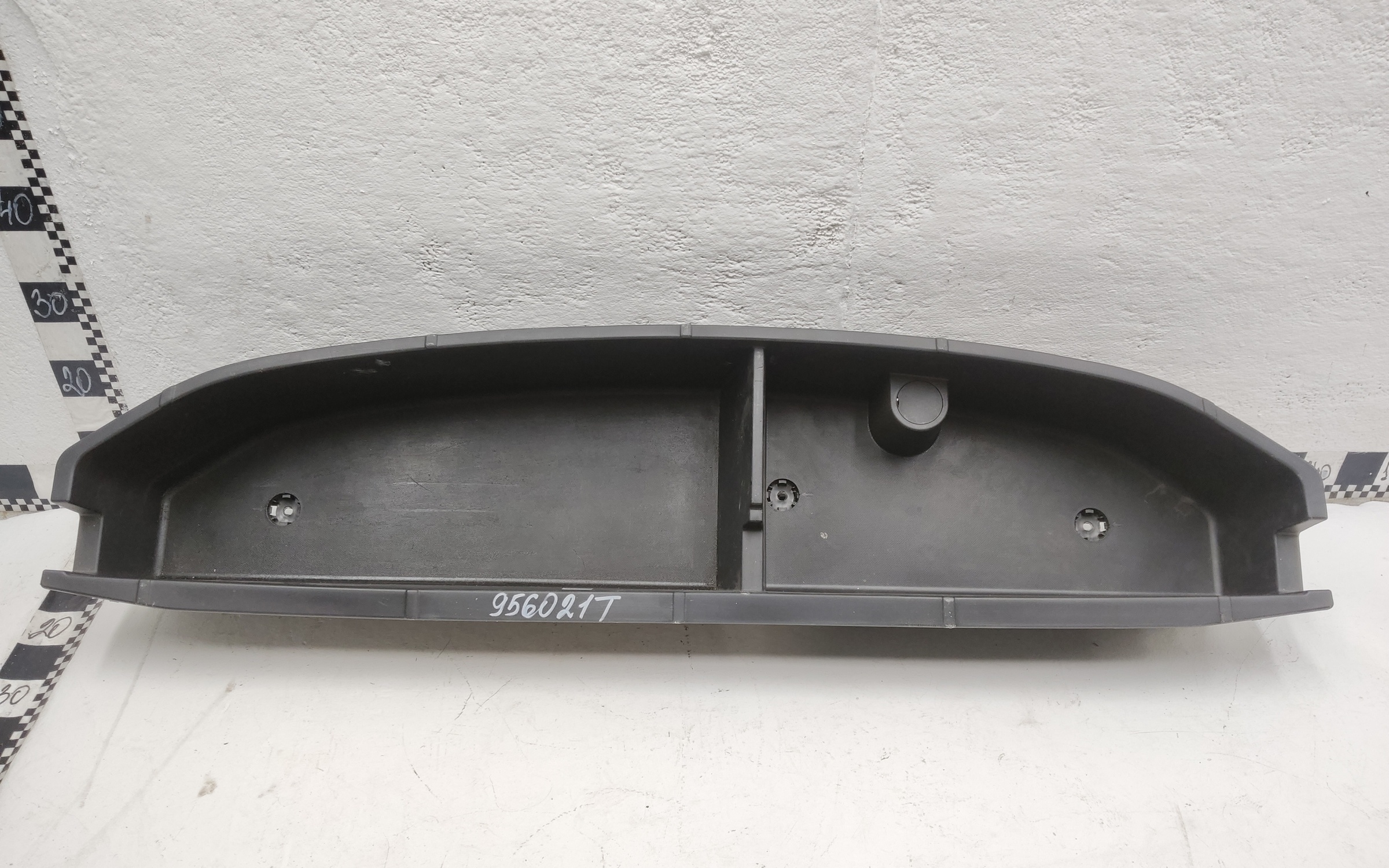 Ящик под инструменты Chery Tiggo 8 Pro