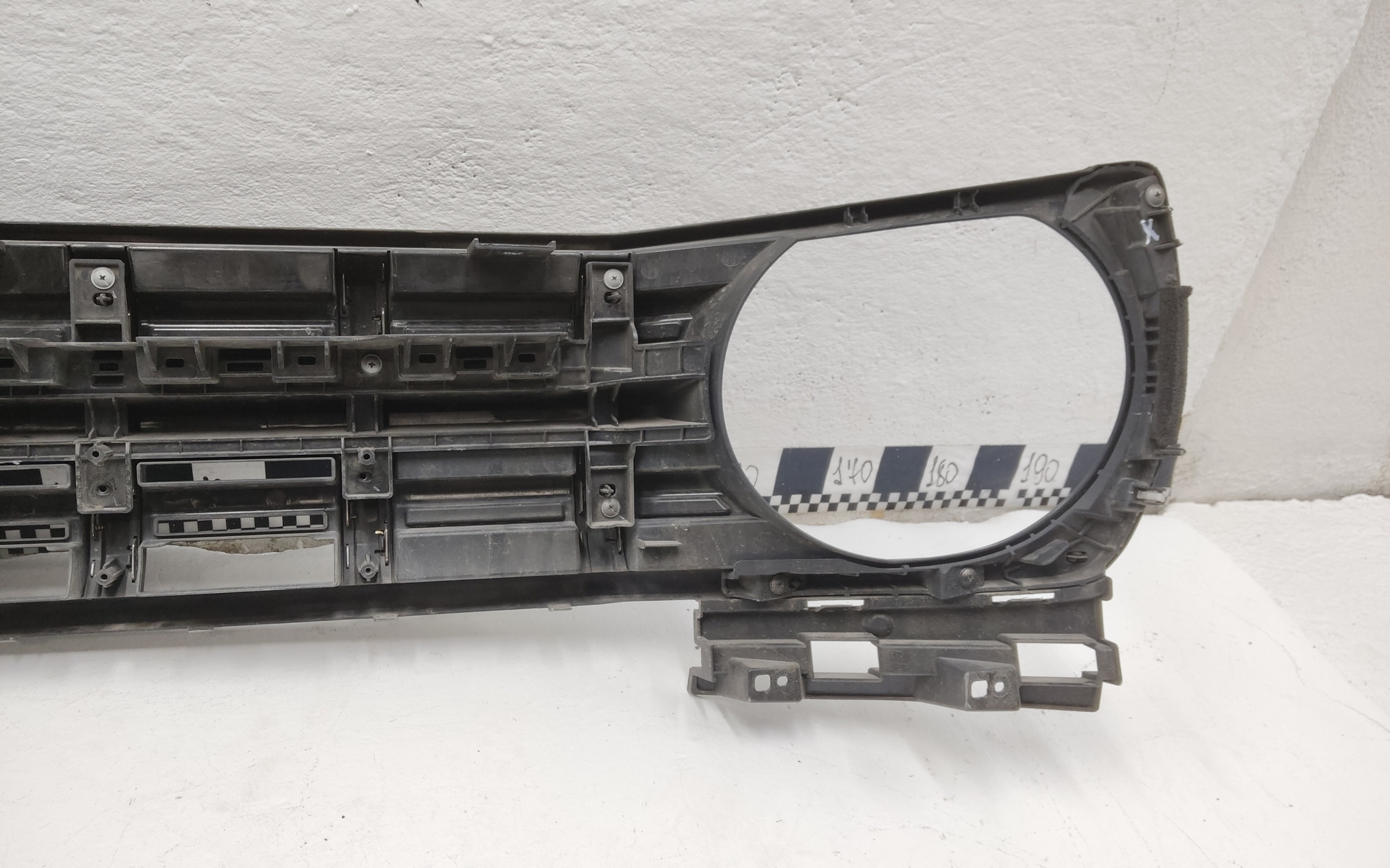 Решетка радиатора Haval H3