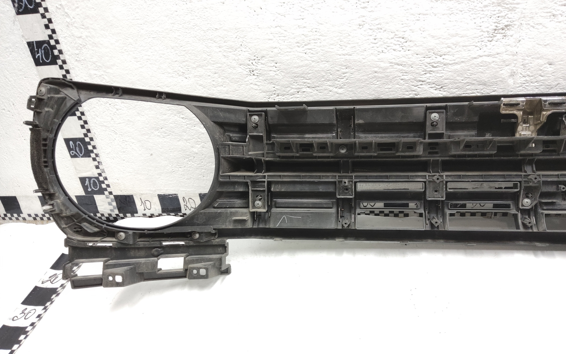 Решетка радиатора Haval H3