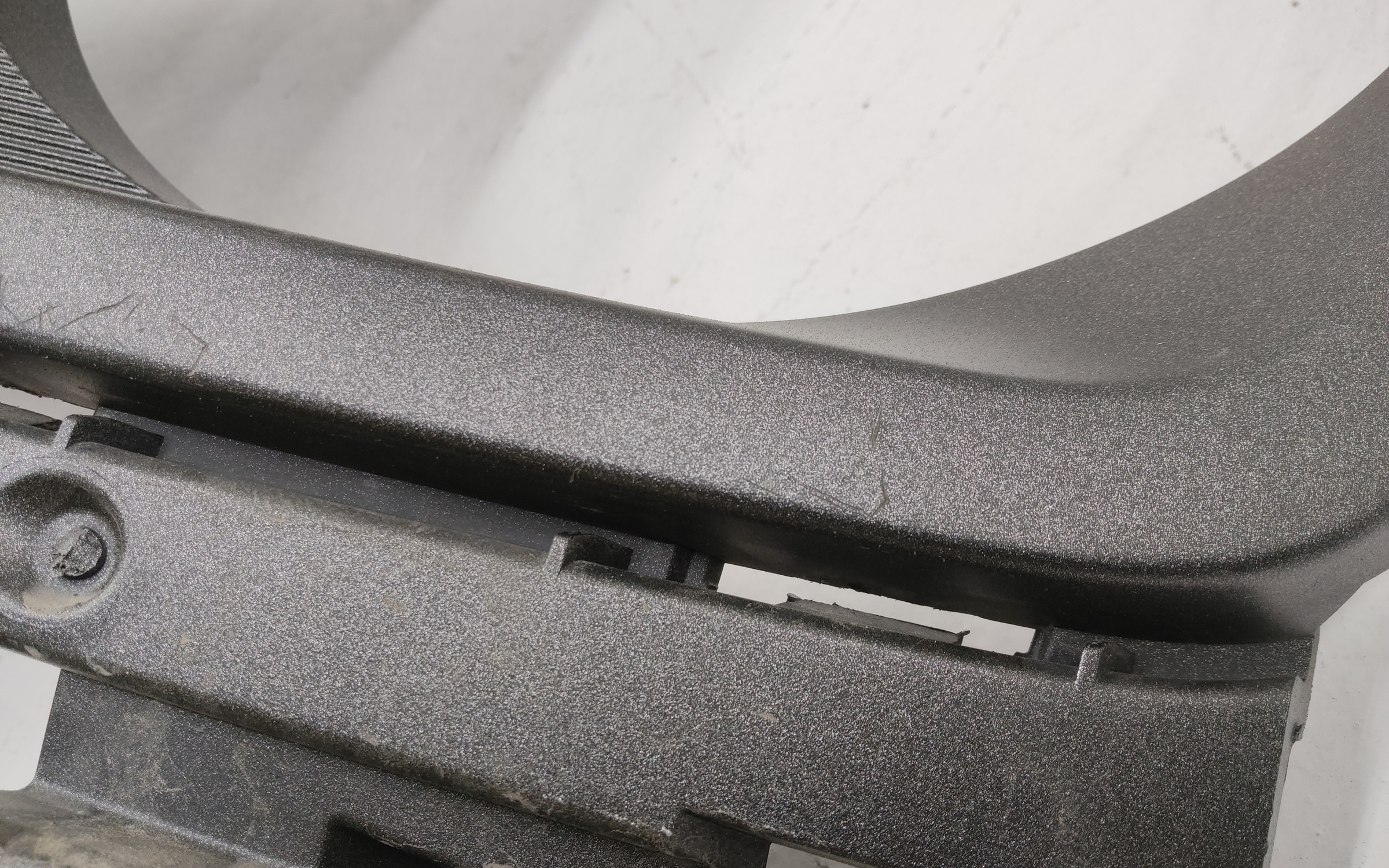 Решетка радиатора Haval H3