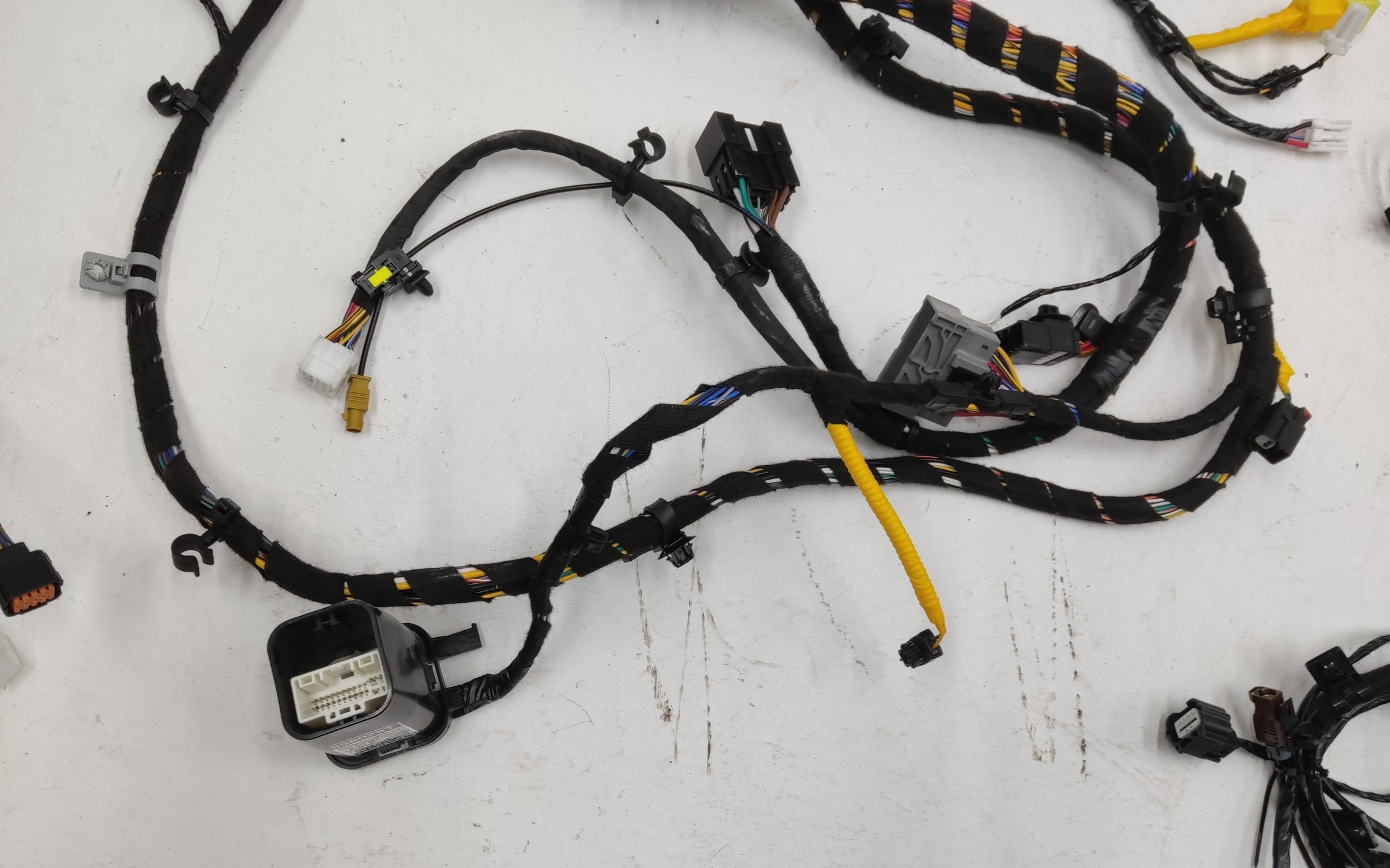 Проводка салона Jac JS6