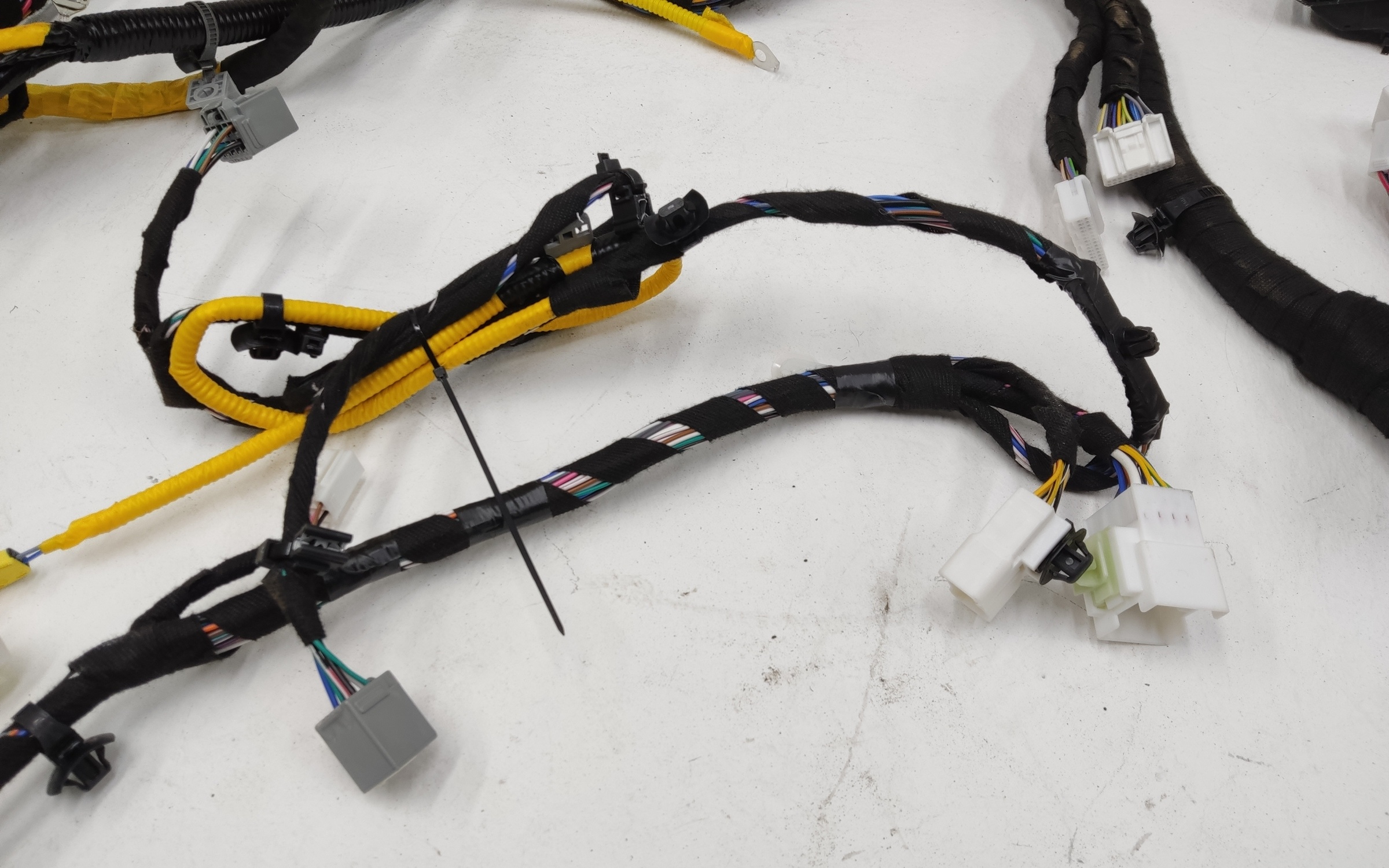 Проводка салона Jac JS6