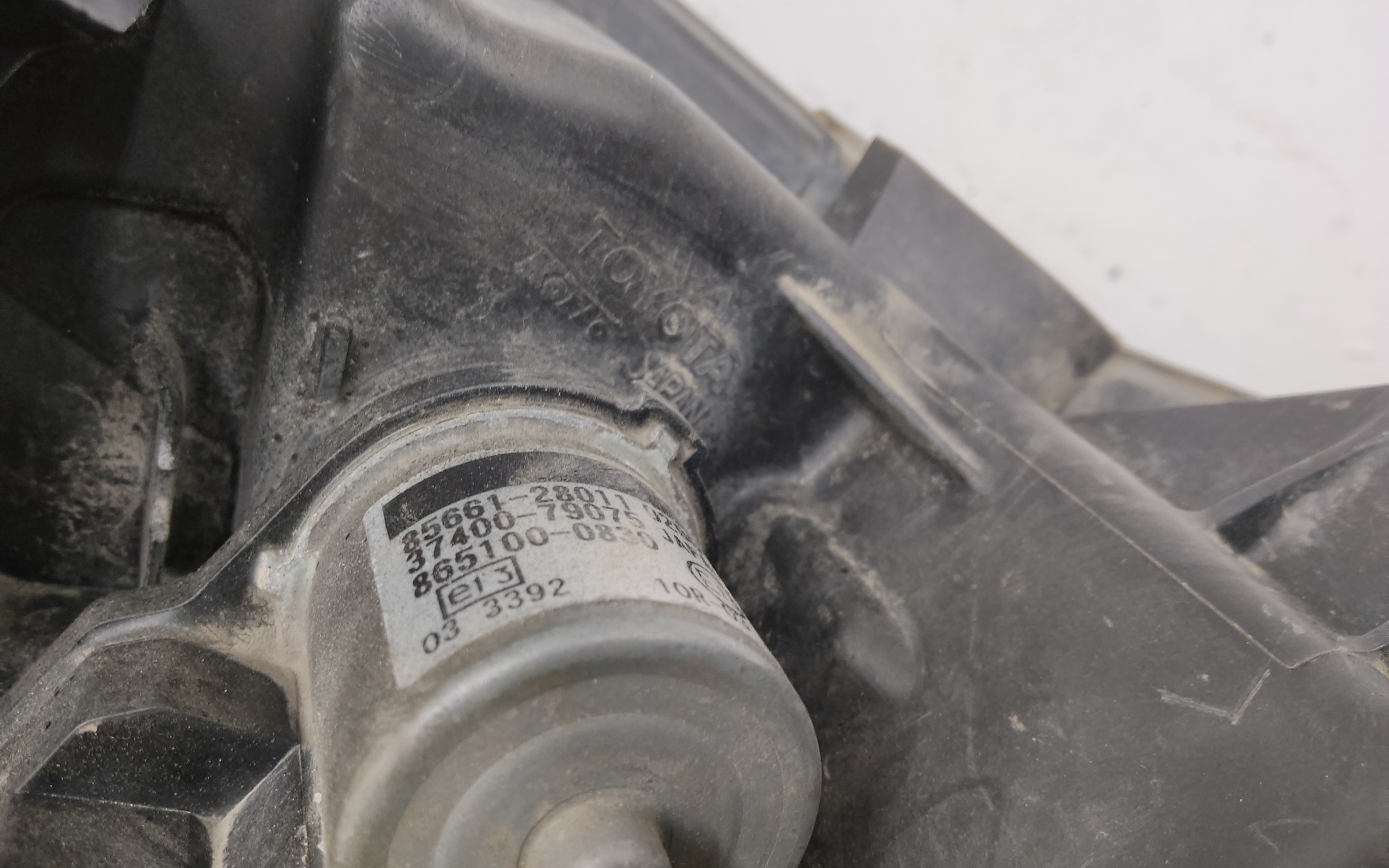 Фара передняя правая Toyota Land Cruiser Prado 150 Restail 2 LED